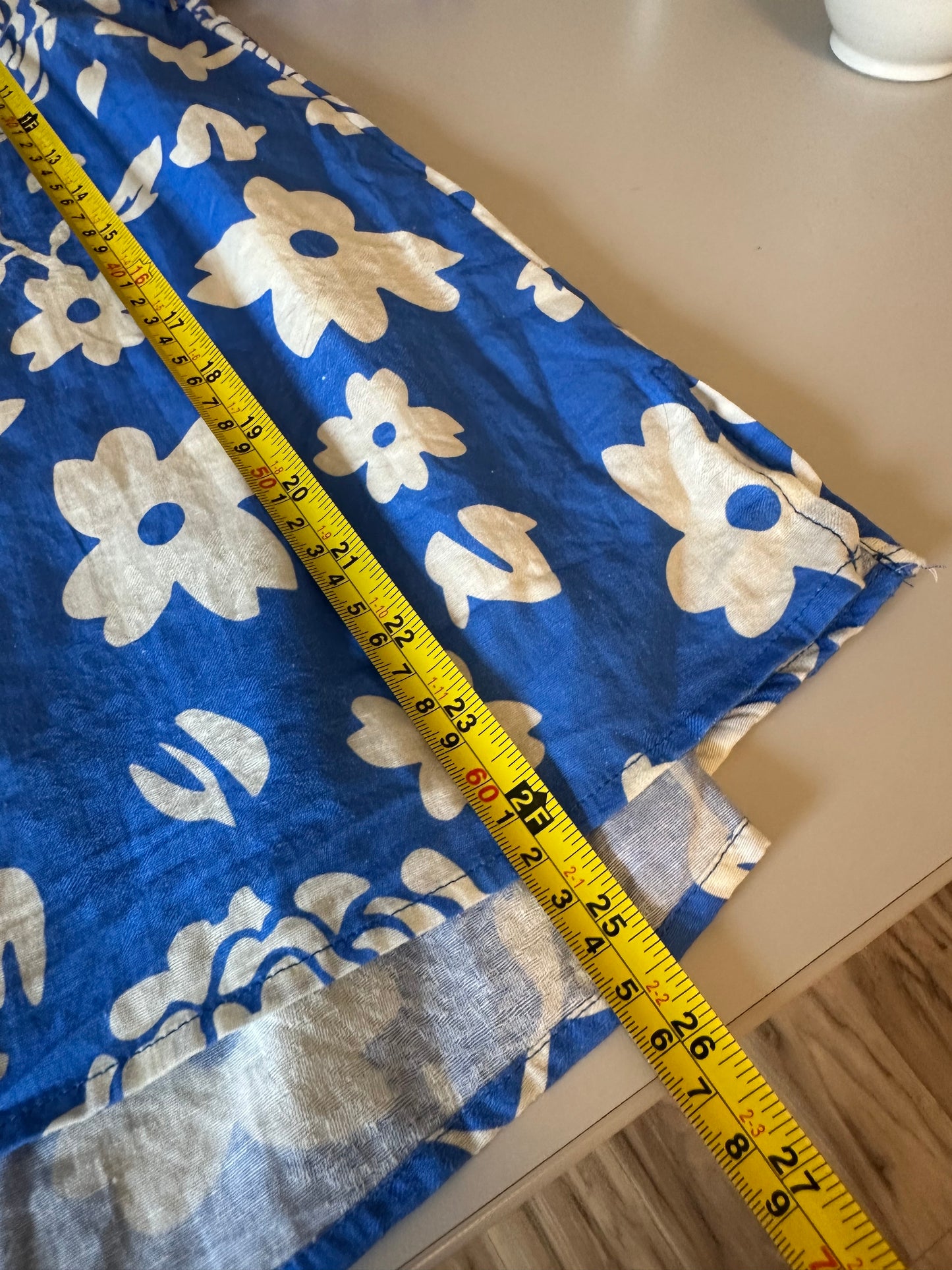 Umgee Floral Cotton Puff Sleeve Ruffle Neck Blouse in Blue and White | Size Small