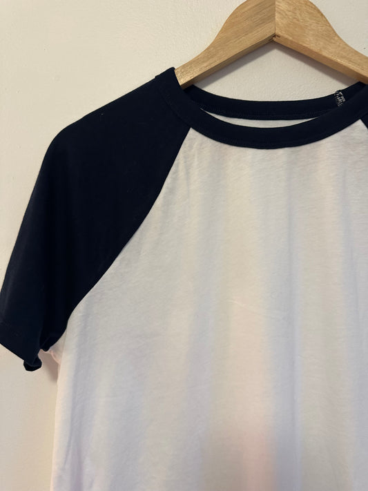 Old Navy Everywear Cropped Raglan Baseball Tee in White and Navy Blue | Medium