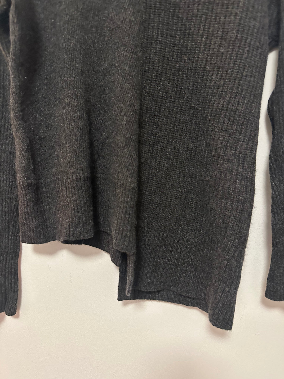 in CASHMERE Charcoal Grey 100% Cashmere Asymmetric Ribbed Sweater | Size Small