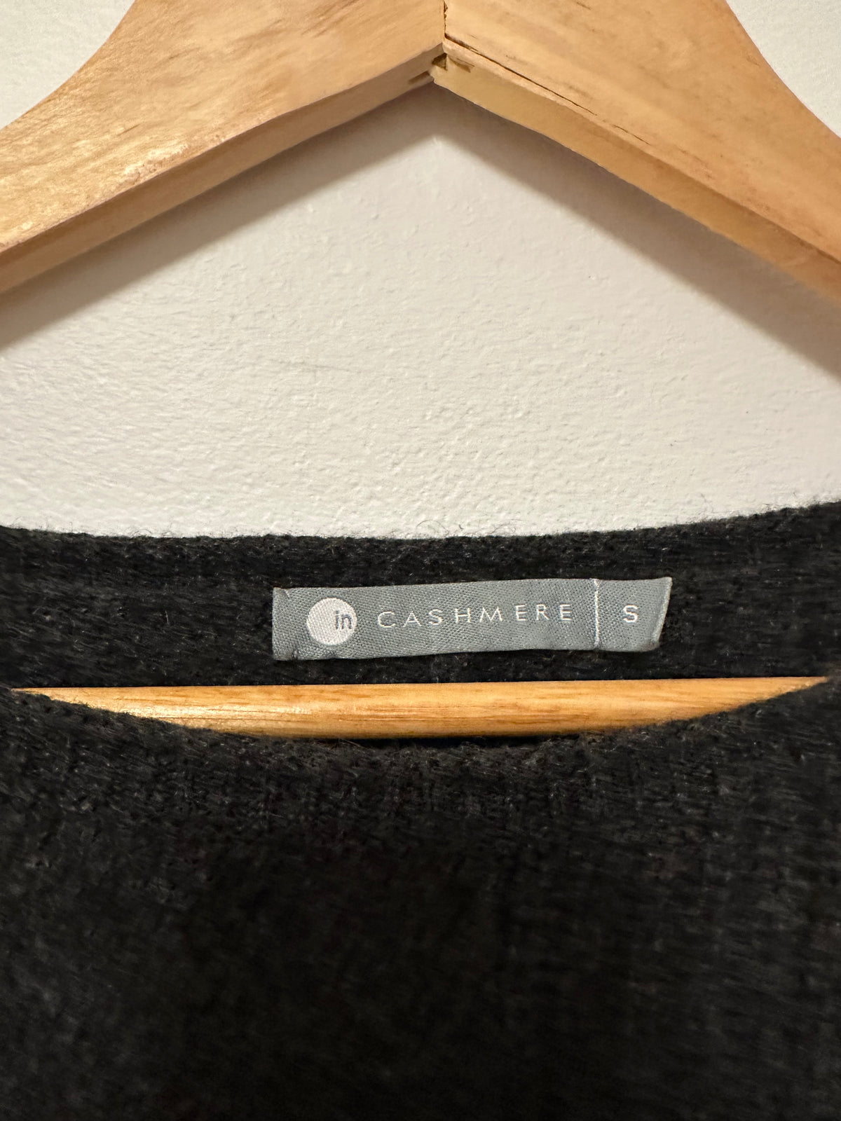 in CASHMERE Charcoal Grey 100% Cashmere Asymmetric Ribbed Sweater | Size Small