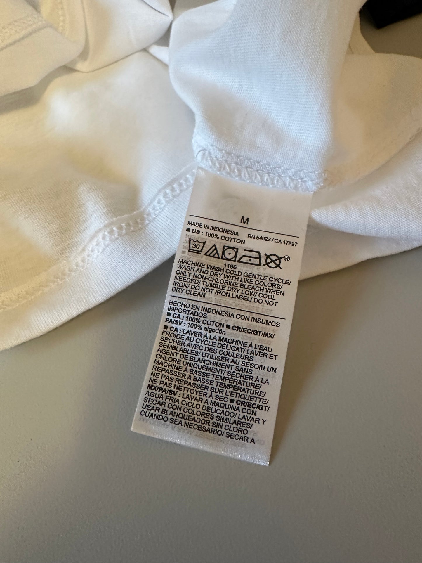 Old Navy Everywear Cropped Raglan Baseball Tee in White and Navy Blue | Medium