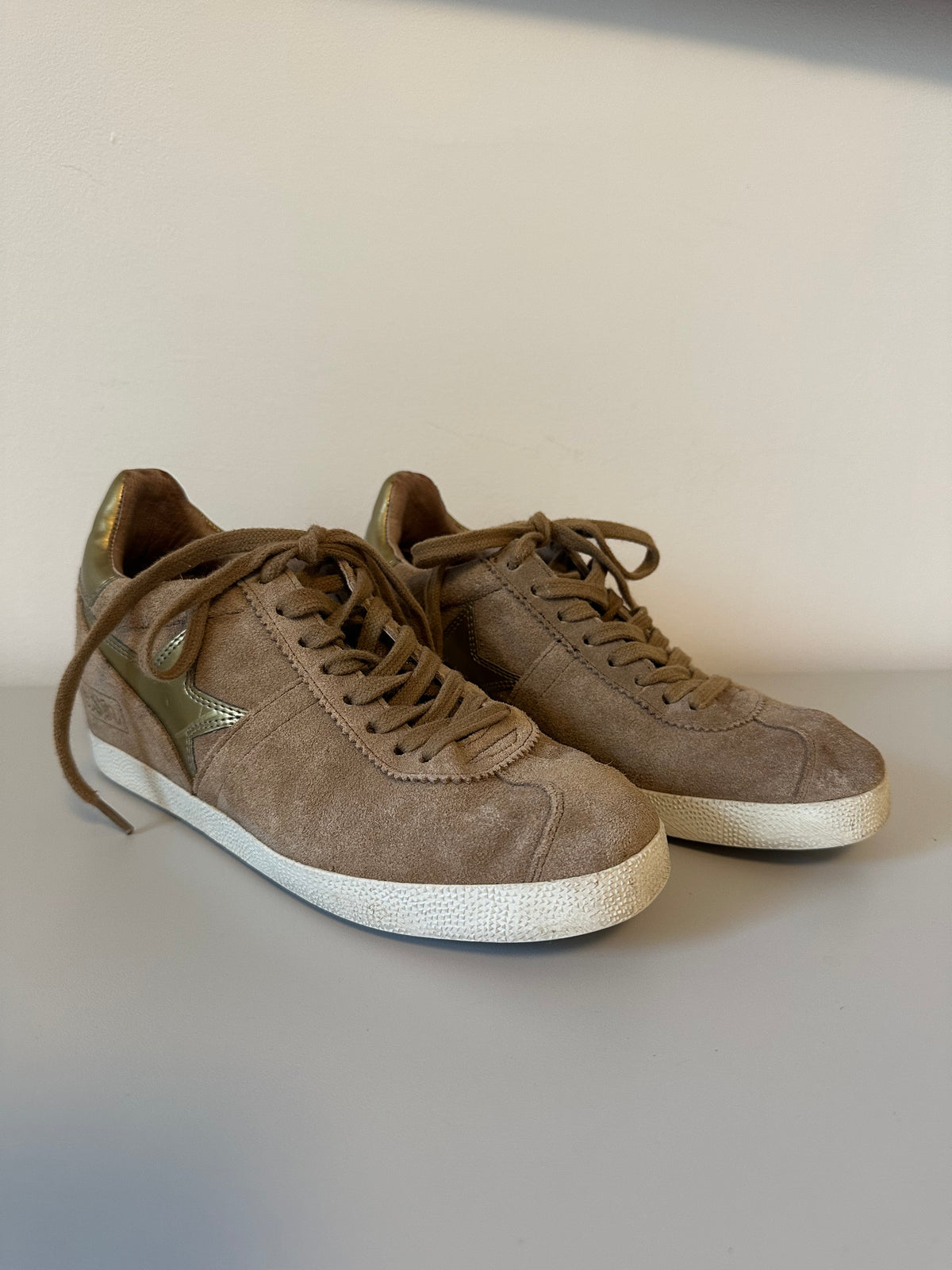 ASH Limited Edition Suede Star Sneakers in Tan Gold Metallic | Size 36