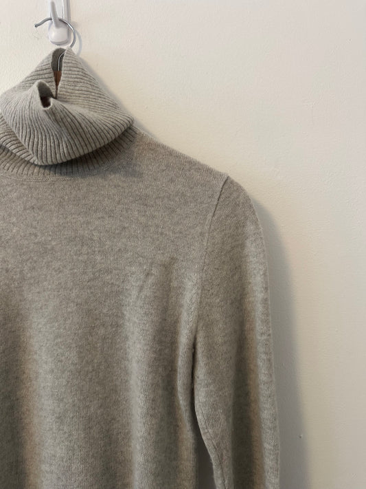 J. Crew Classic Gray Cashmere Turtleneck Sweater | Size Medium