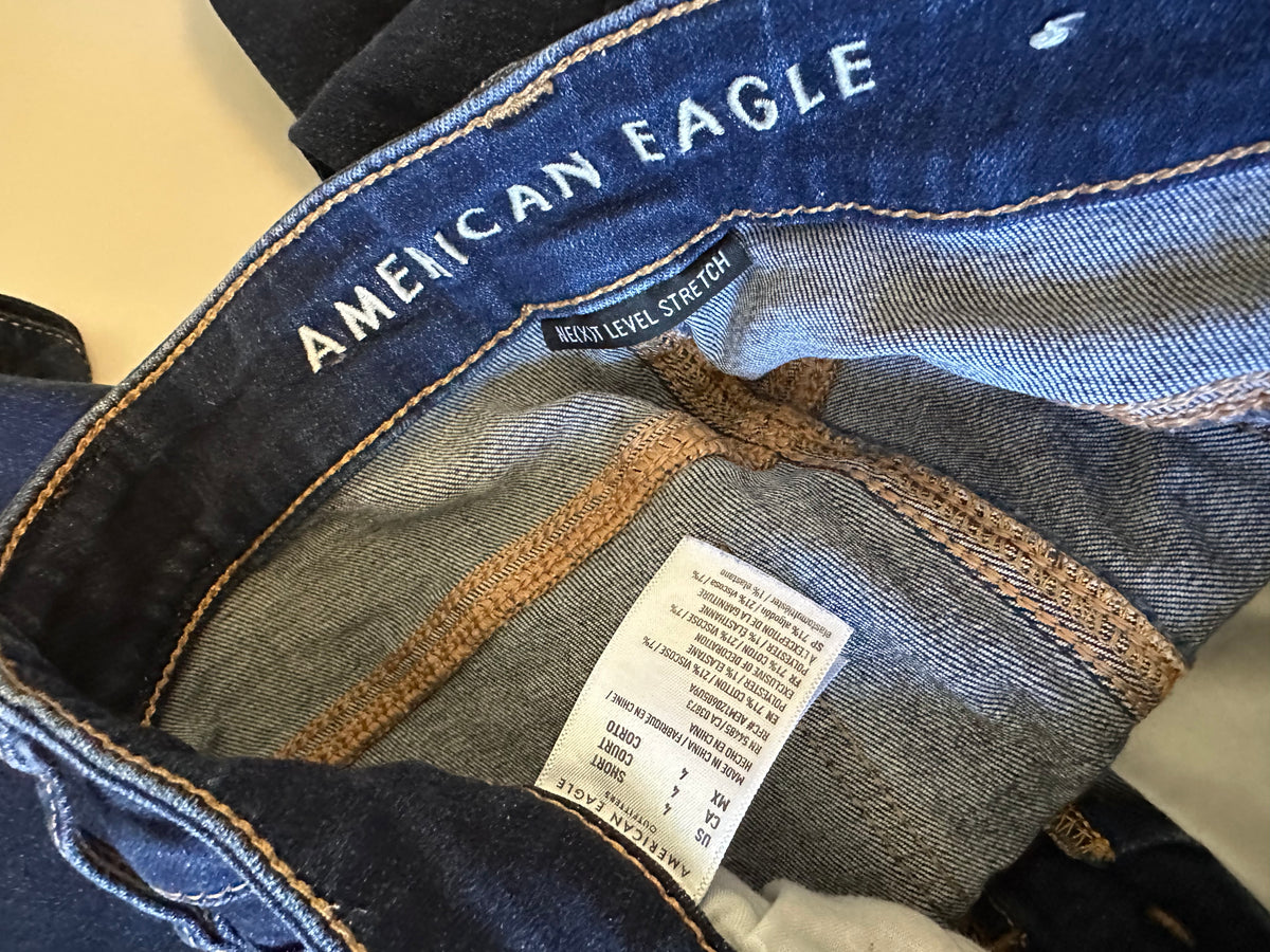 American Eagle Next Level Stretch Skinny Jeans in Dark Indigo | Size 4 Short