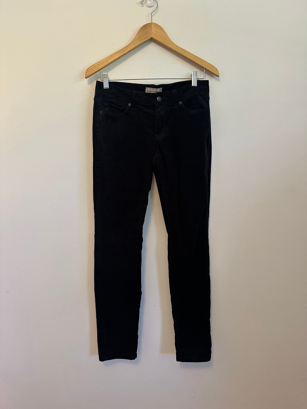 Banana Republic Black Corduroy Skinny Fit Pants | Size 27/4