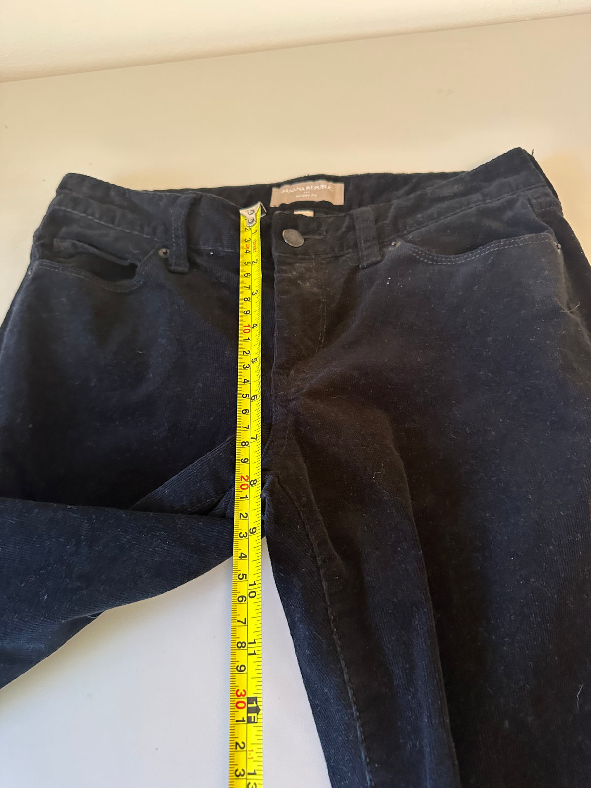 Banana Republic Black Corduroy Skinny Fit Pants | Size 27/4