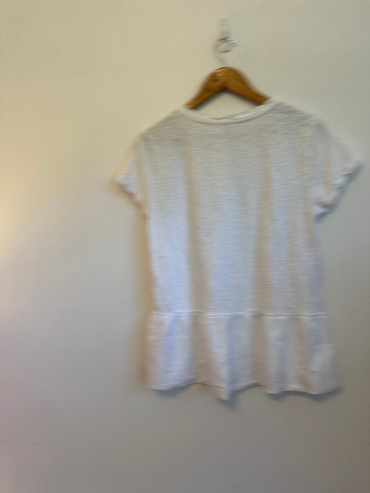 Dylan White Slub Cotton Peplum Short Sleeve Crewneck T-Shirt | Size Small