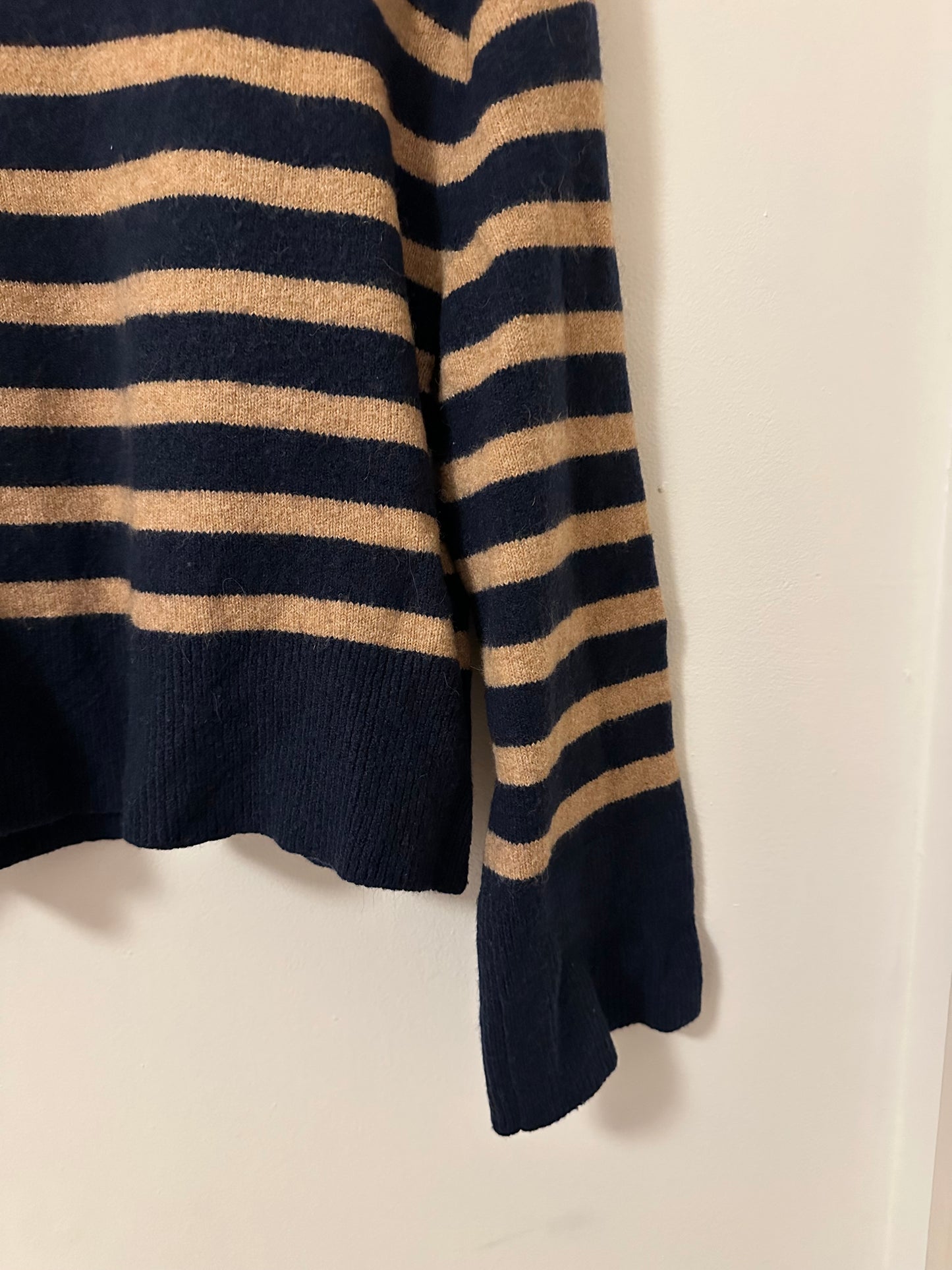J.Crew Chunky Crewneck Sweater in Supersoft Yarn | Size Small