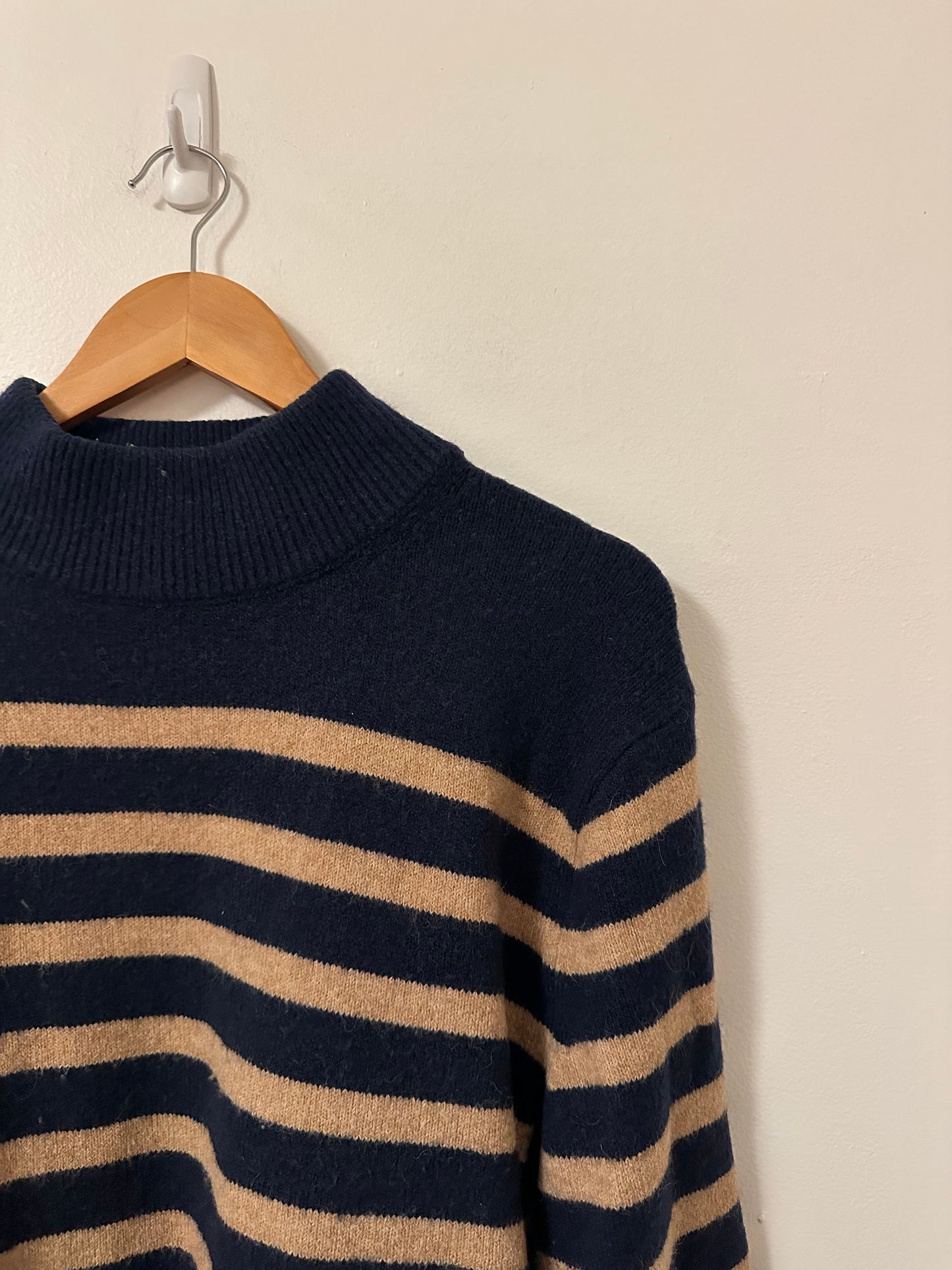 J.Crew Chunky Crewneck Sweater in Supersoft Yarn | Size Small