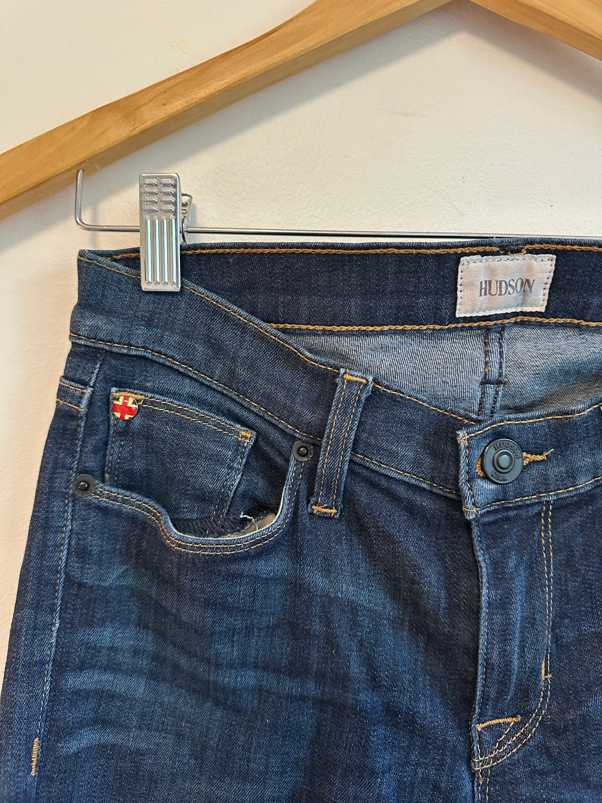 Hudson Skinny Jeans in Dark Wash Indigo | Size 26