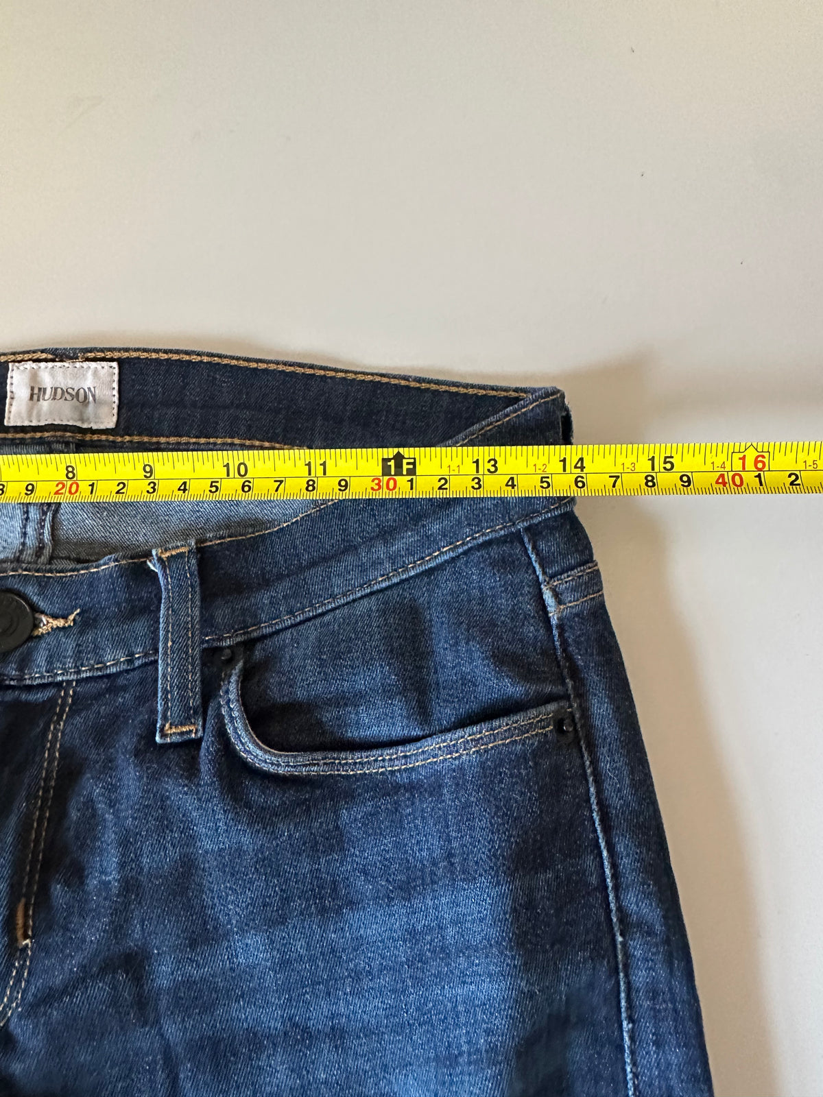 Hudson Skinny Jeans in Dark Wash Indigo | Size 26