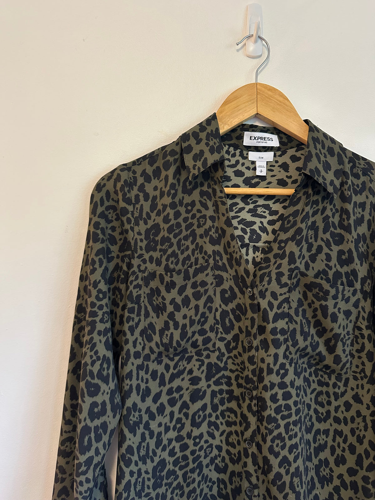 Express Portofino Slim Fit Leopard Print Button Down Shirt in Olive Green | Size  Small