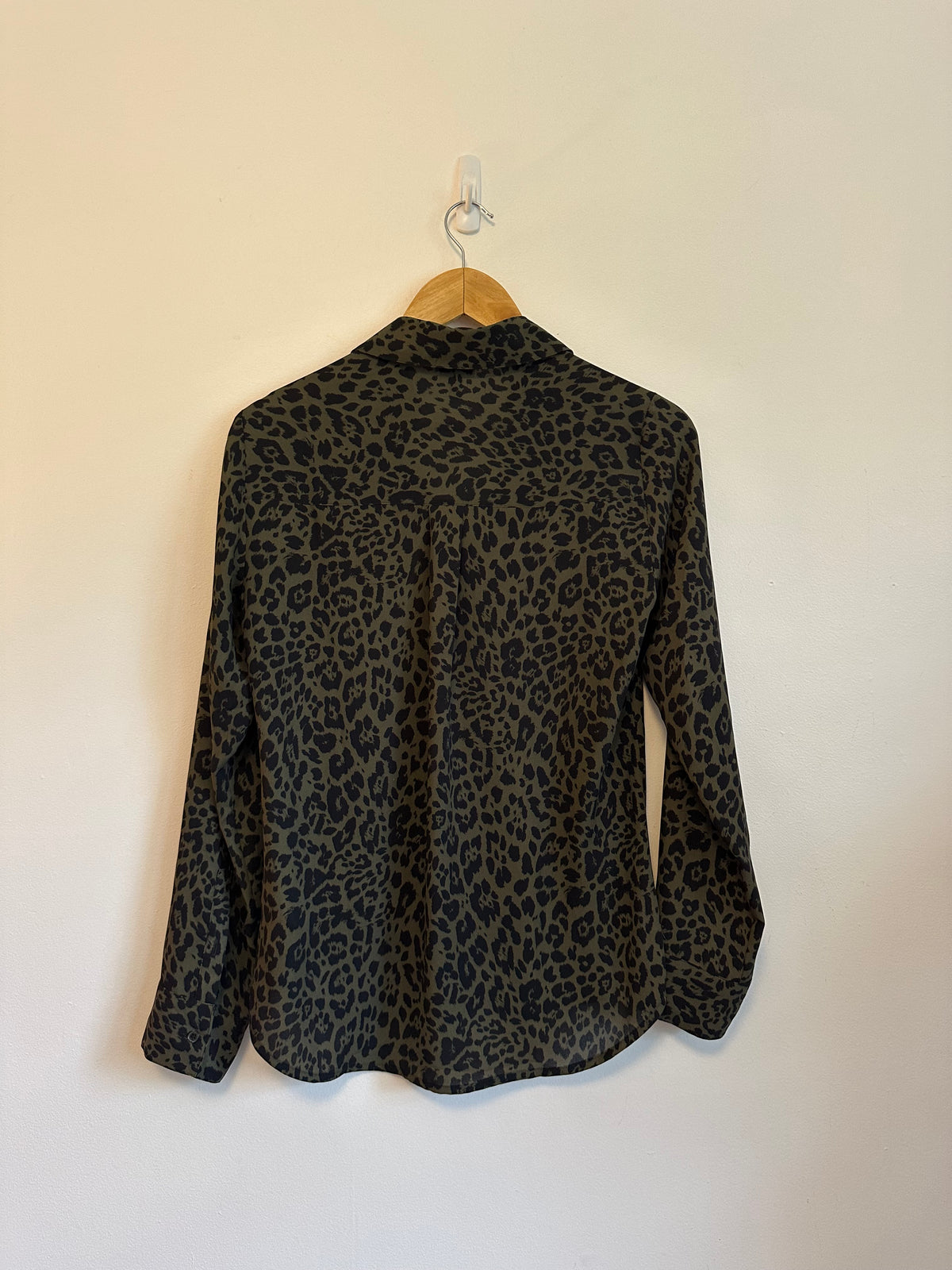 Express Portofino Slim Fit Leopard Print Button Down Shirt in Olive Green | Size  Small