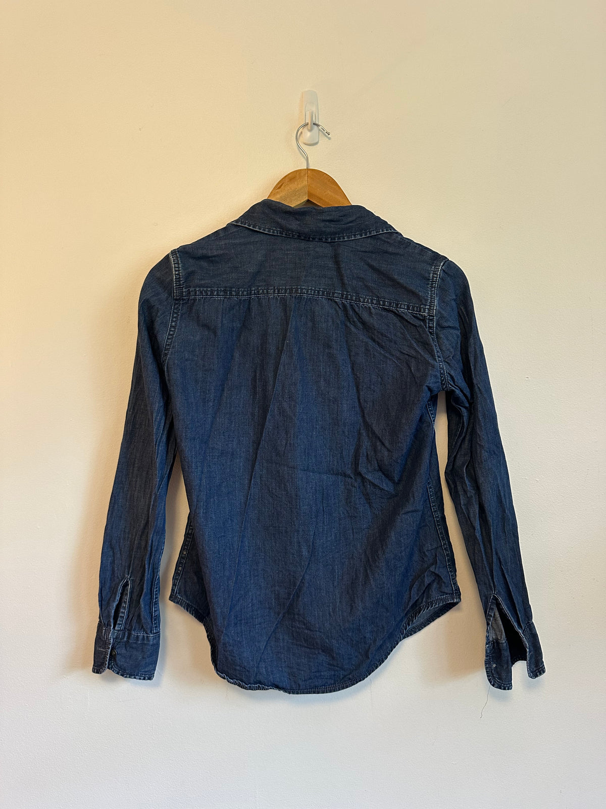 Banana Republic Soft Wash Denim Button Down Shirt in Dark Blue | Size XS