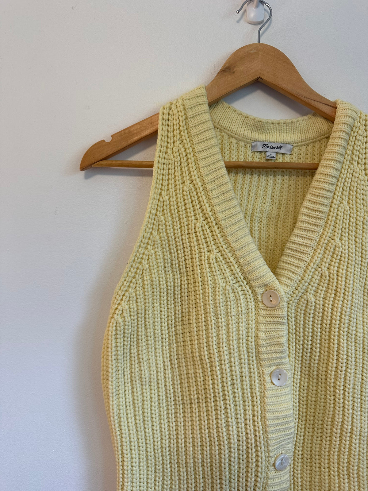 Madewell Pale Yellow Chunky Ribbed Knit Button Front Sweater Vest | Size Small