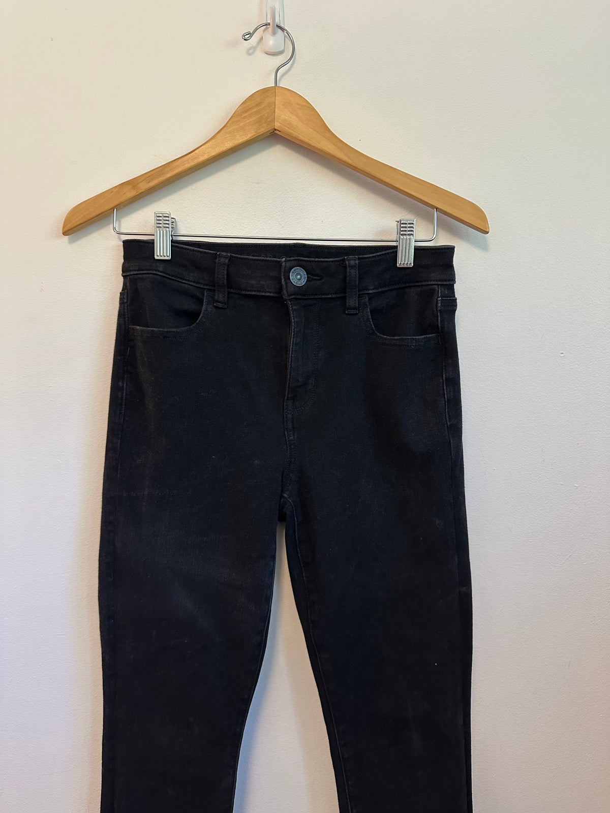 American Eagle Next Level Stretch Skinny Jeans in Black | Size 4 Short
