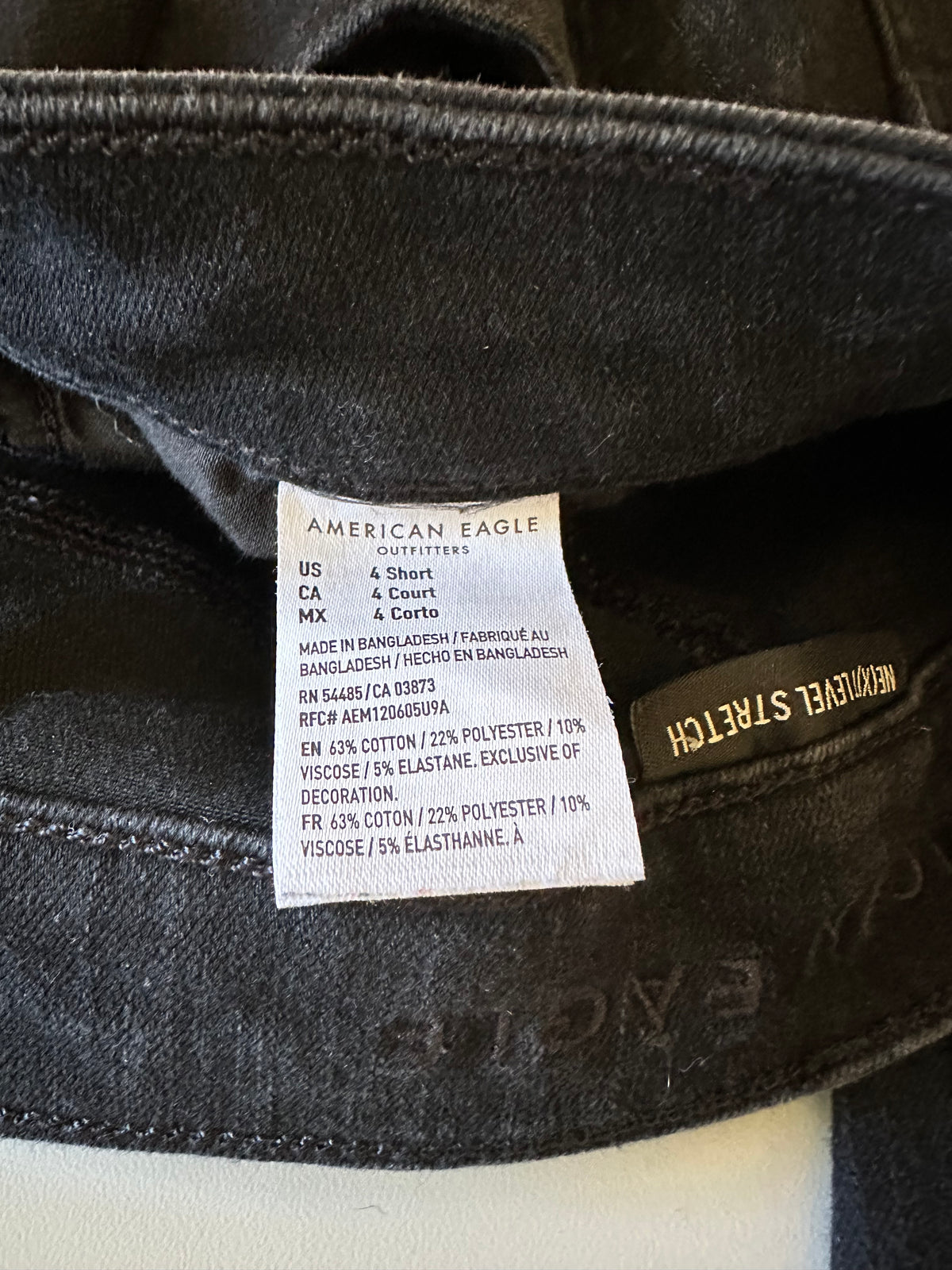 American Eagle Next Level Stretch Skinny Jeans in Black | Size 4 Short
