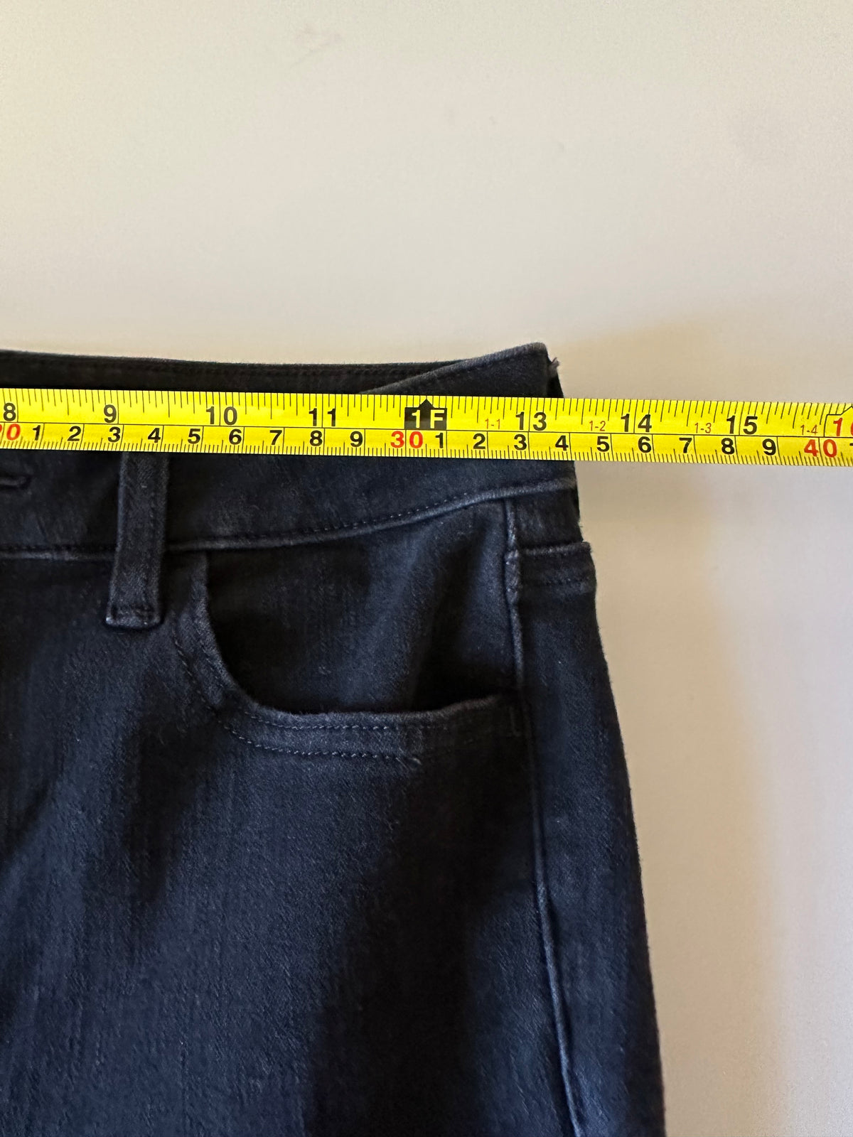 American Eagle Next Level Stretch Skinny Jeans in Black | Size 4 Short