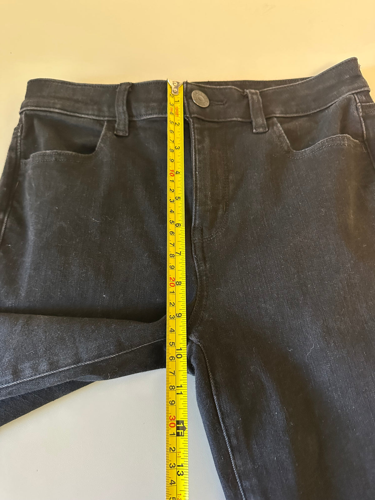 American Eagle Next Level Stretch Skinny Jeans in Black | Size 4 Short