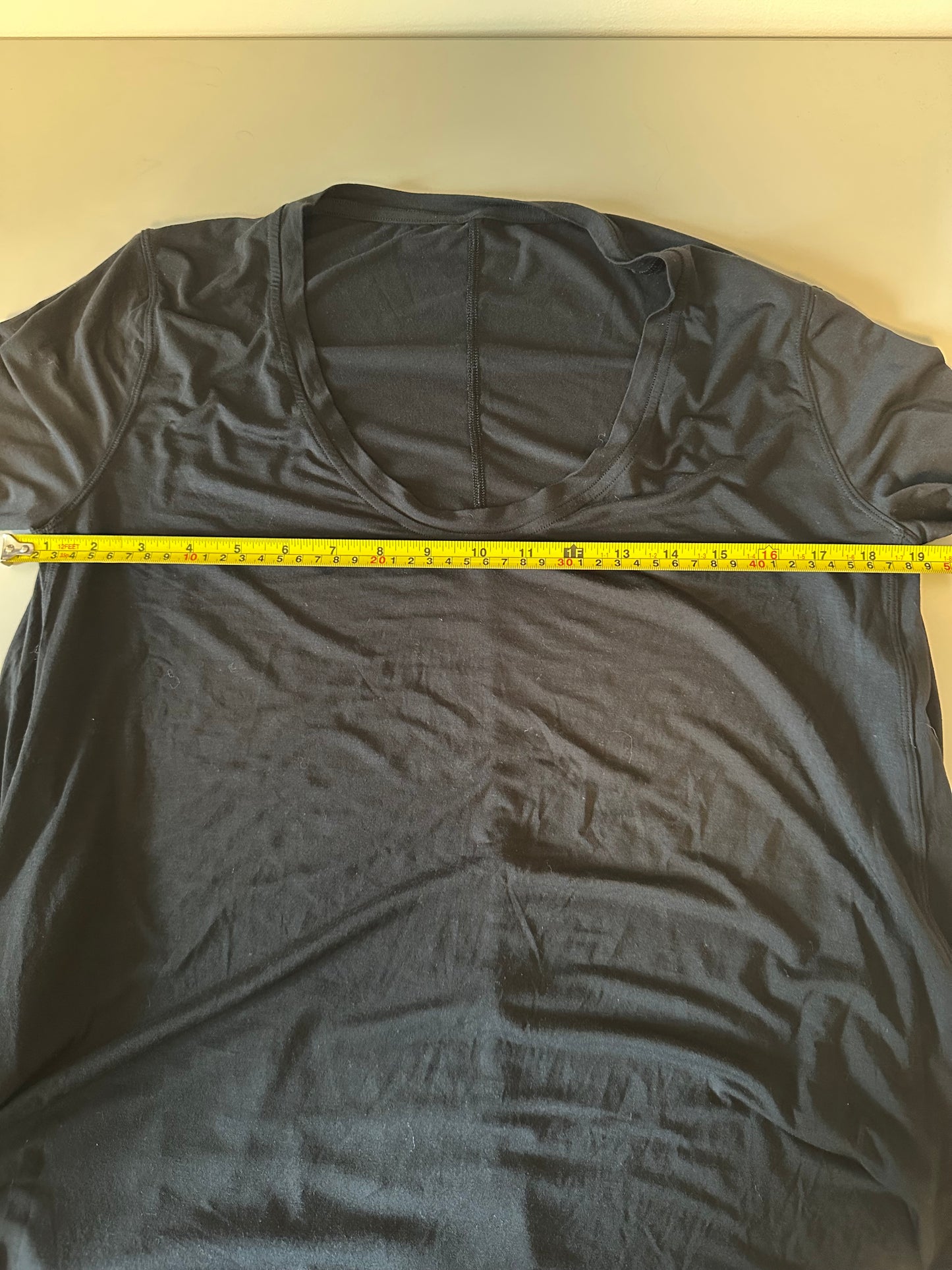 Lululemon Black Long Sleeve Scoop Neck High Low Relaxed Fit Top