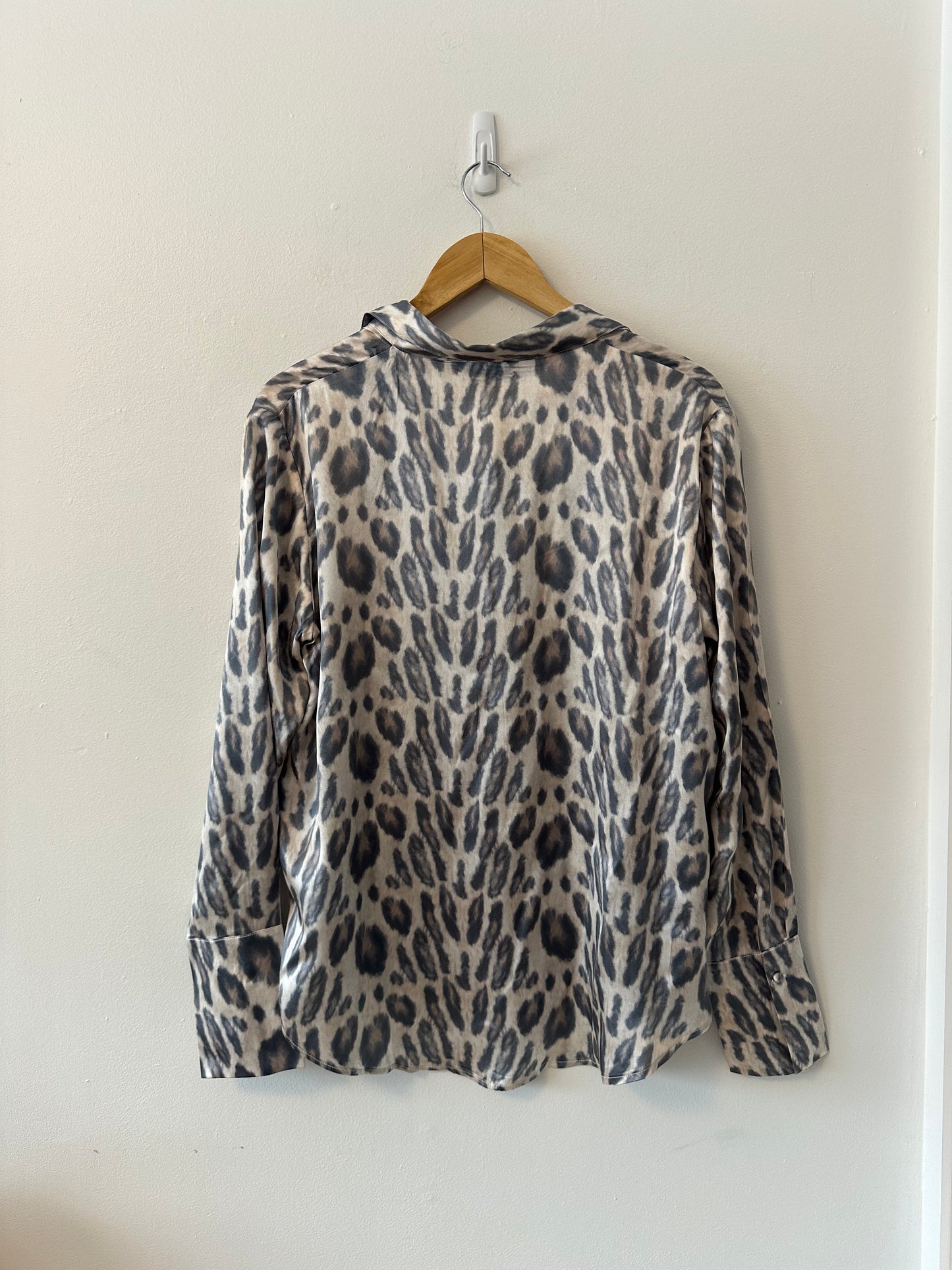 NWT Catherine Gee Daria French Cuff Silk Blouse - New Leopard | Size Large