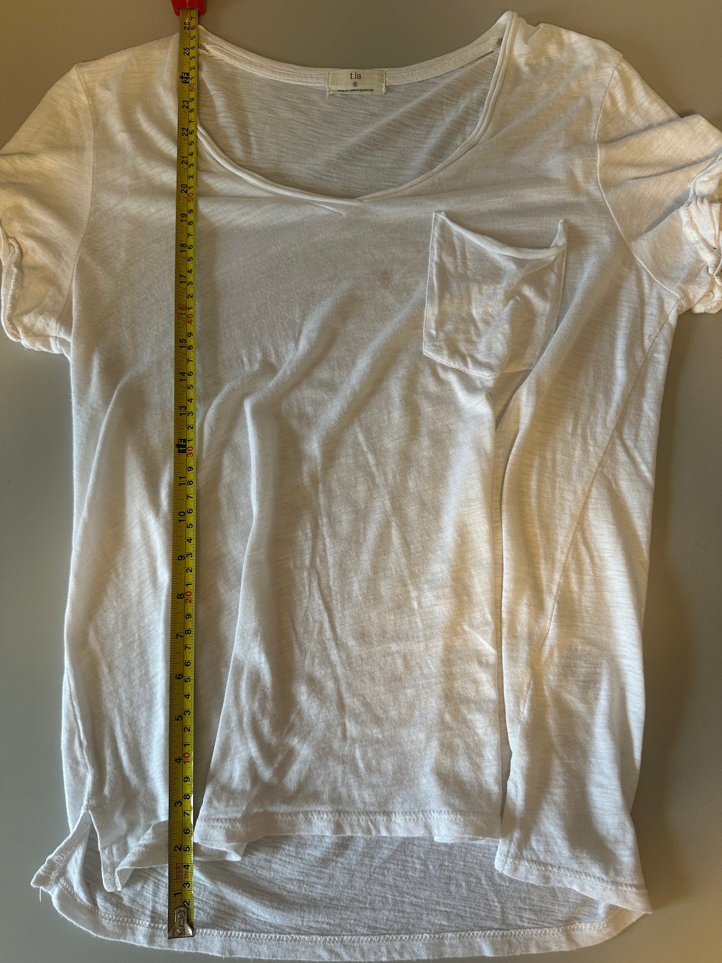 T.la Anthropologie White Slub Knit V-Neck Pocket Short Sleeve T-Shirt | Size Small