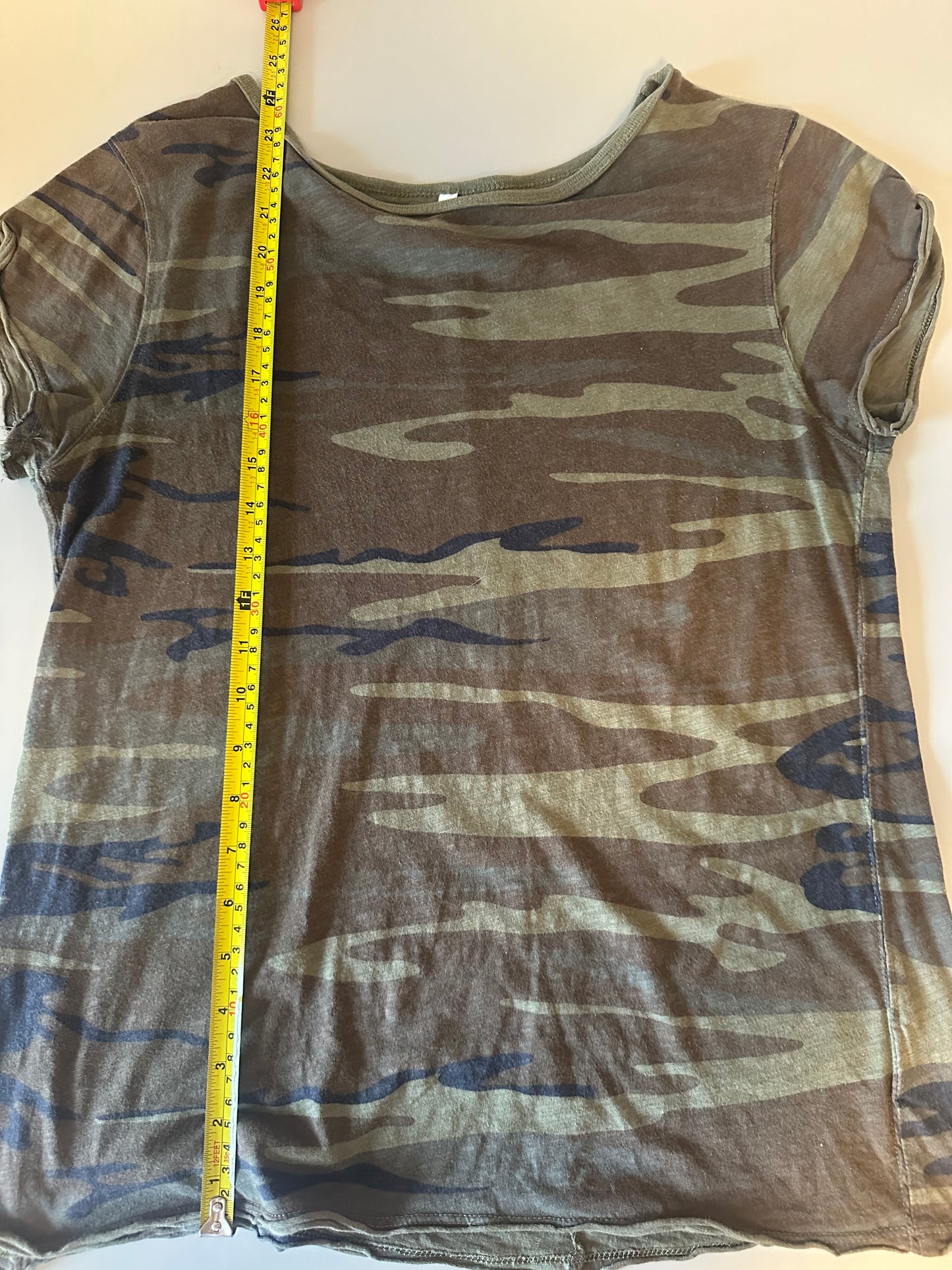 Z Supply Camouflage Slub Cotton Short Sleeve T-Shirt | Size Medium