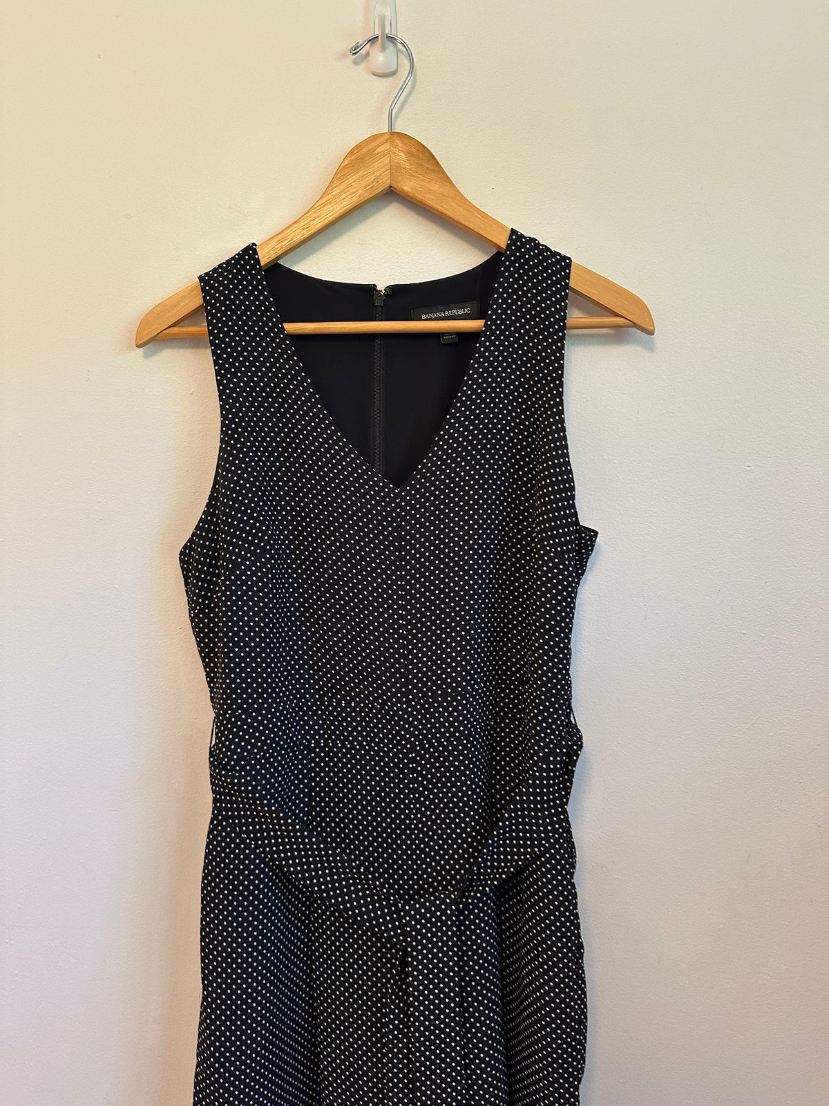 Banana Republic Black Polka Dot V-Neck Wide Leg Jumpsuit with Belt | Size 2