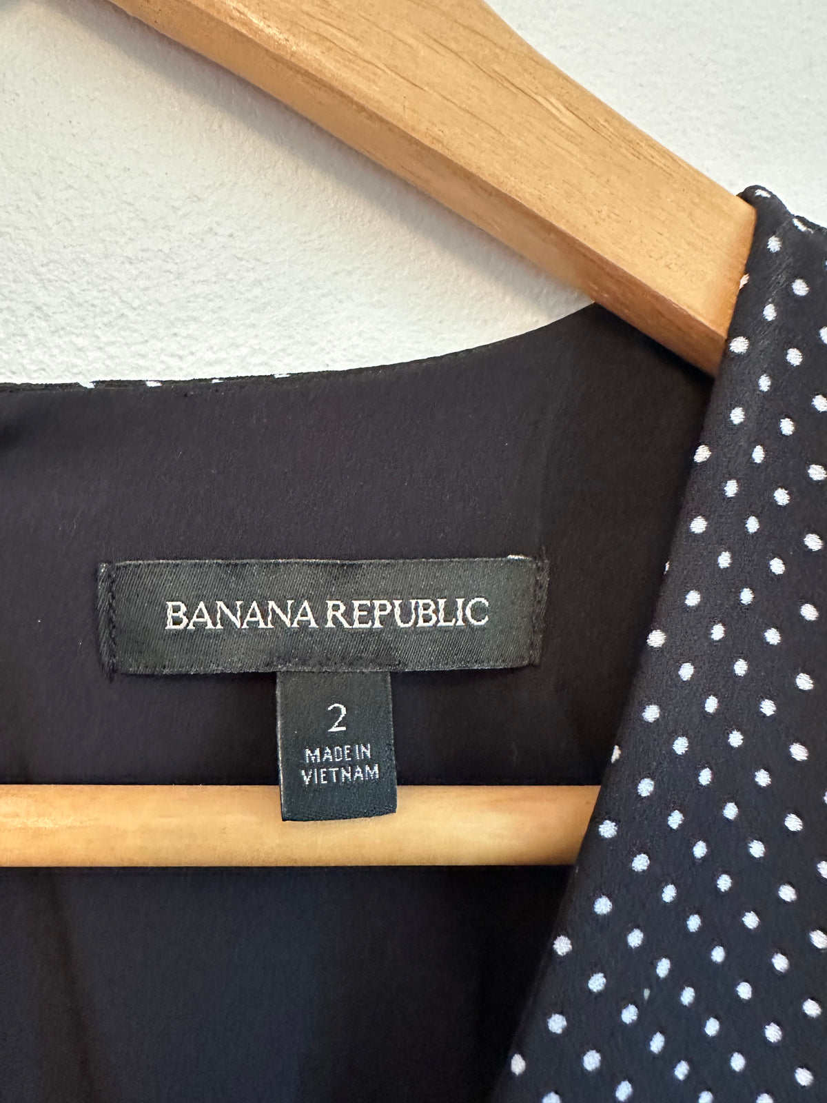 Banana Republic Black Polka Dot V-Neck Wide Leg Jumpsuit with Belt | Size 2