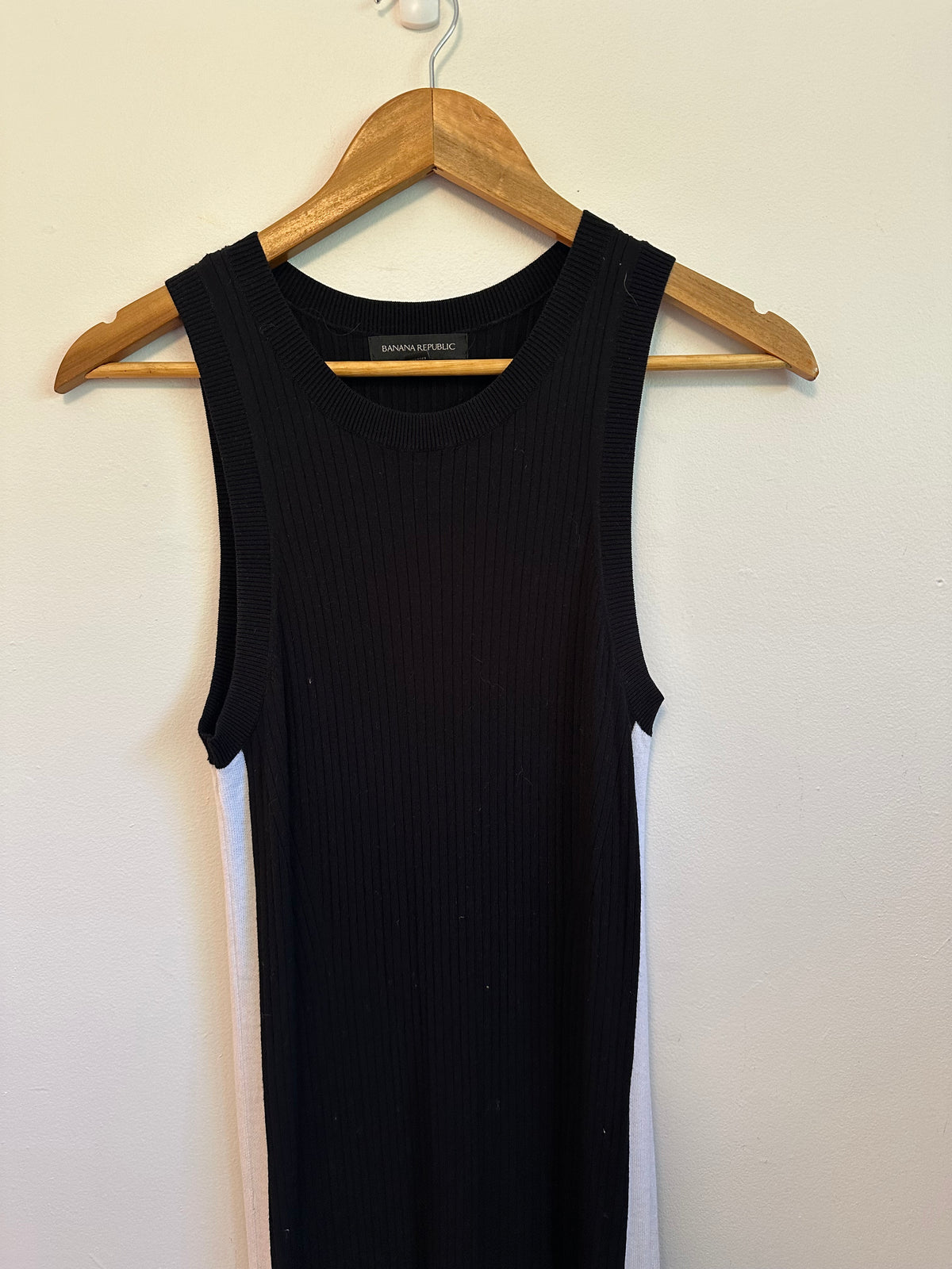 Banana Republic Black Ribbed Knit Sleeveless Side Stripe Midi Dress | Size Small