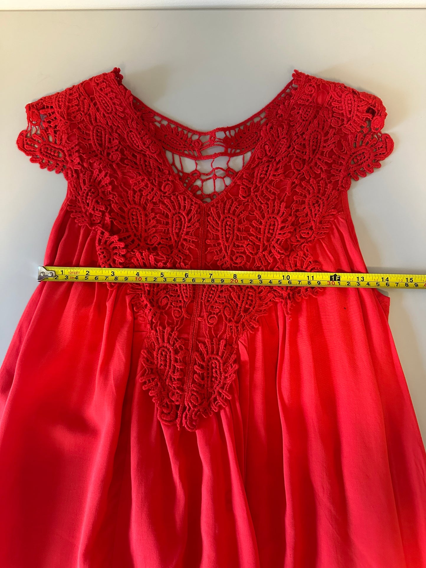 NWT Ya Los Angeles Red Crochet Lace Boho Mini Dress Sleeveless V-Neck | Medium