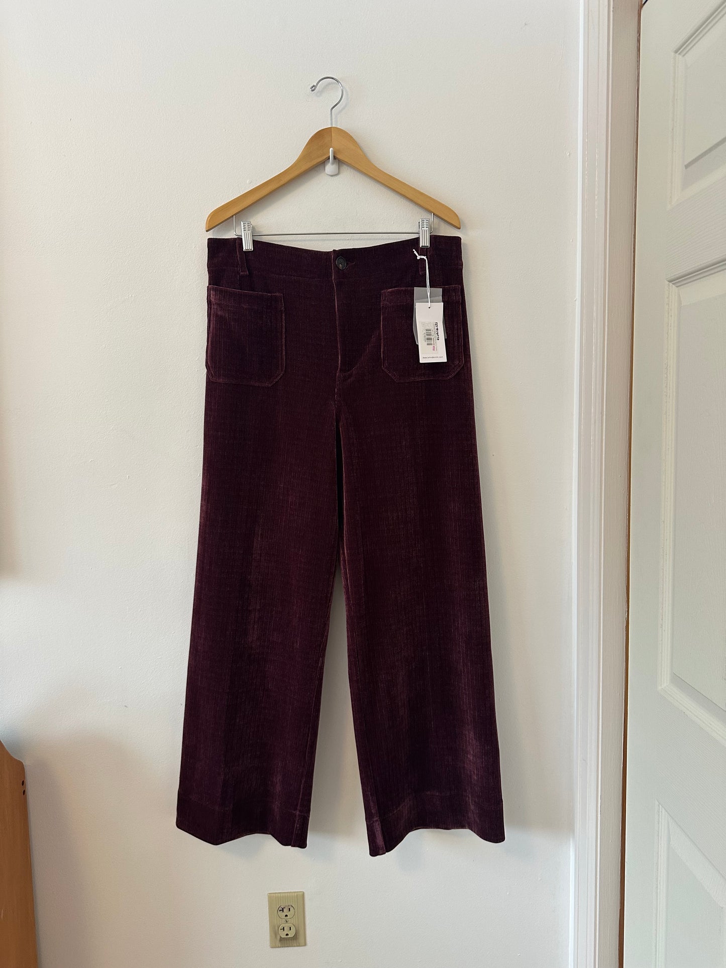 NWT Dear John Wide Leg Patch Pocket Corduroy Pants in Fig | Size 32