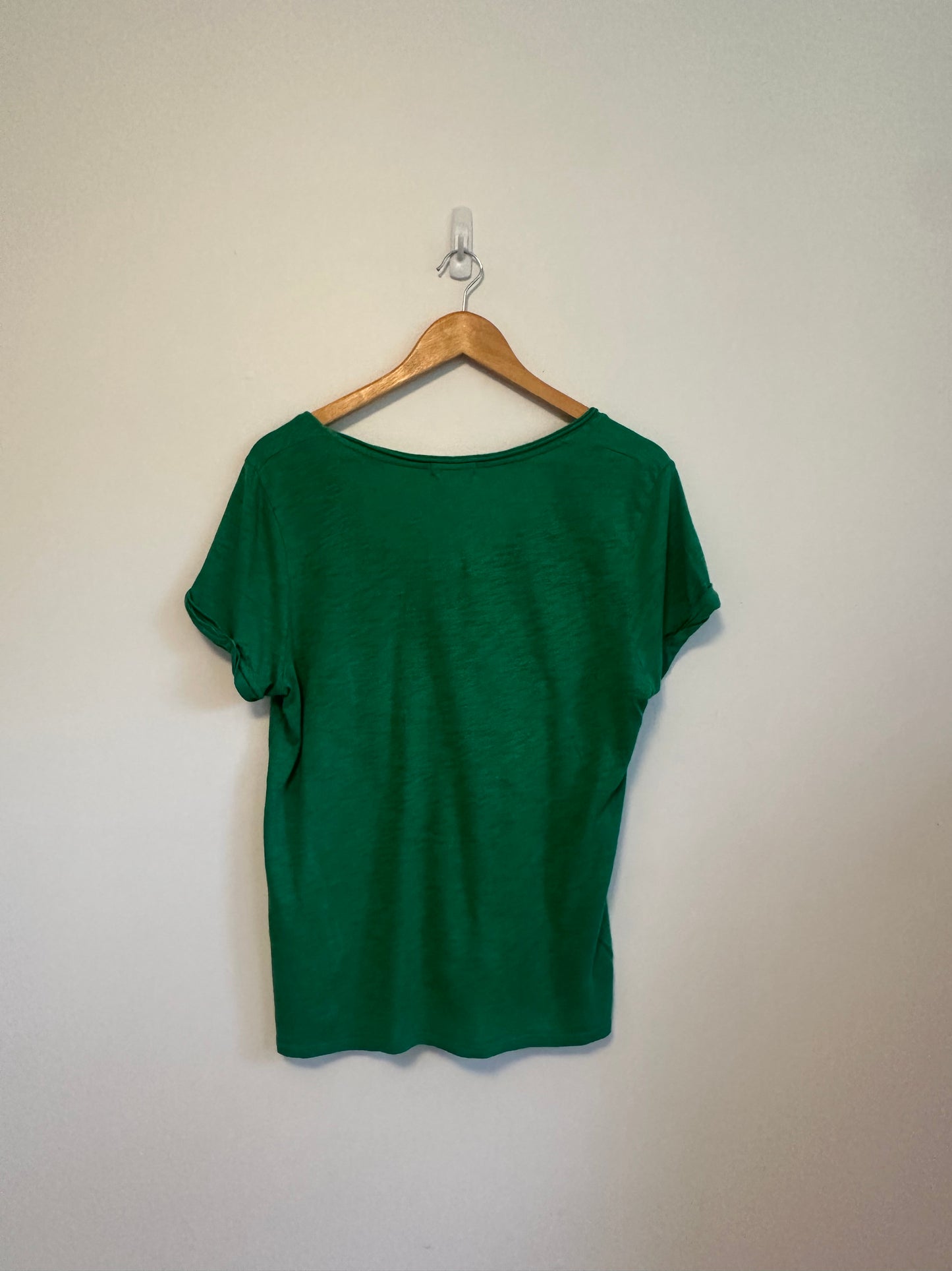 T.LA Anthropologie Green V-Neck Slub Pocket Rolled Sleeve T-Shirt | Size Small
