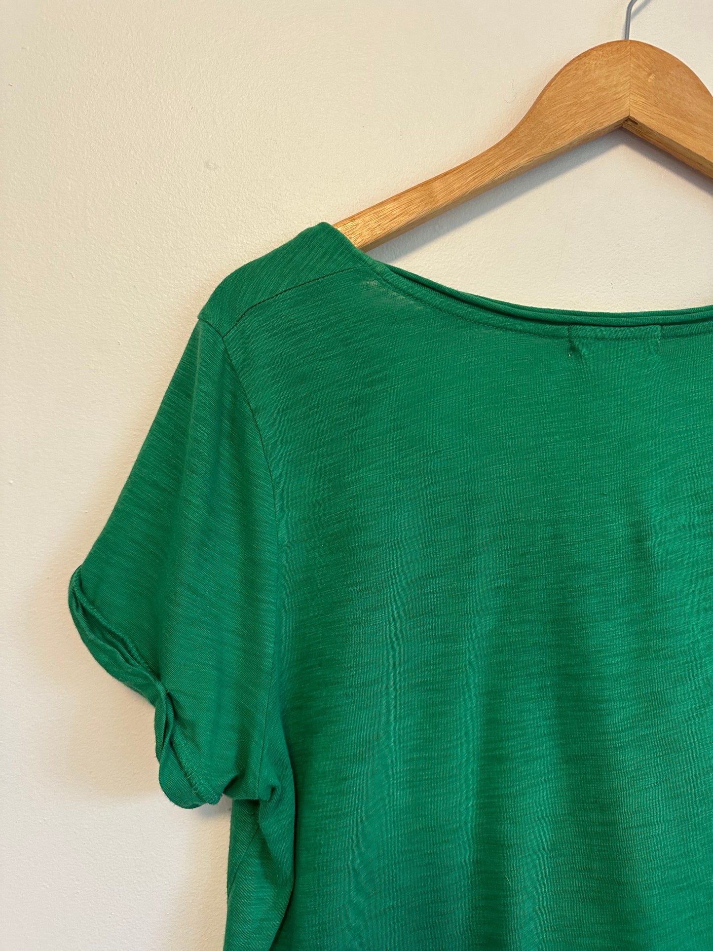 T.LA Anthropologie Green V-Neck Slub Pocket Rolled Sleeve T-Shirt | Size Small