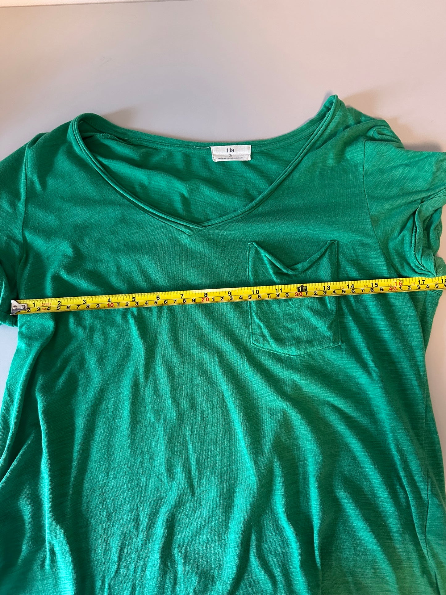 T.LA Anthropologie Green V-Neck Slub Pocket Rolled Sleeve T-Shirt | Size Small