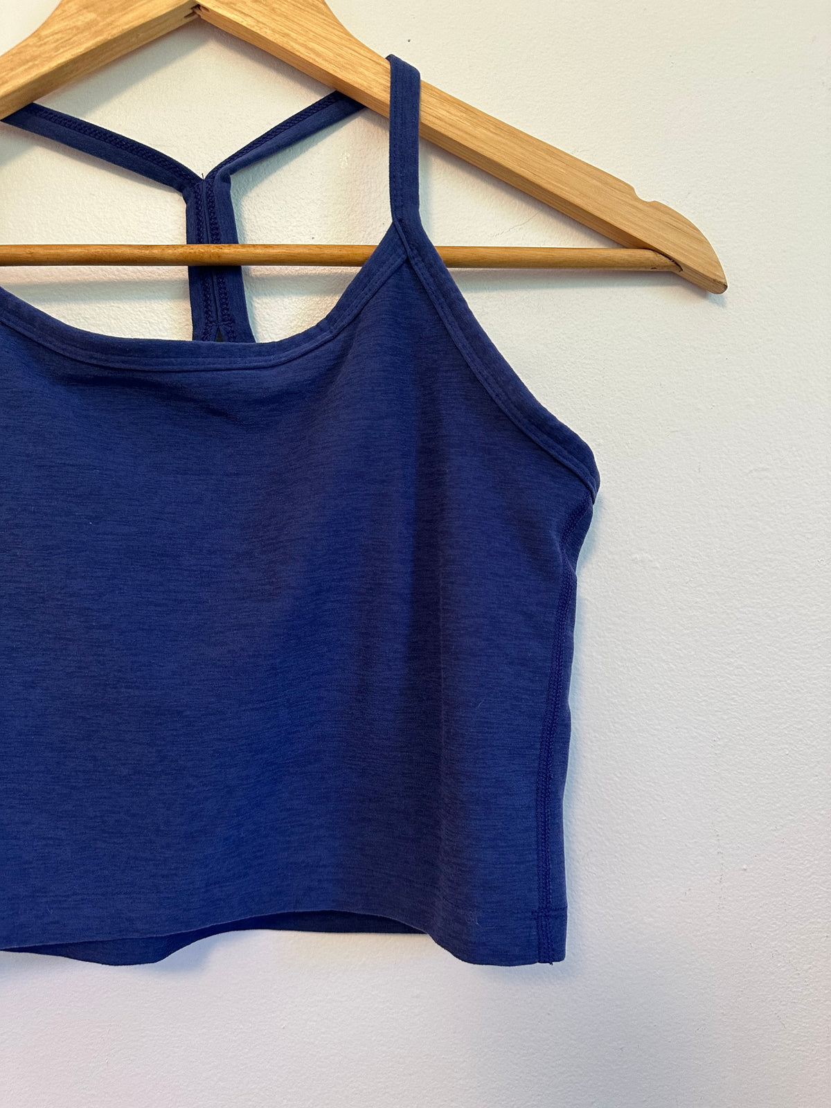 Beyond Yoga Indigo Blue Heathered Racerback Cropped Tank Top | Size Medium