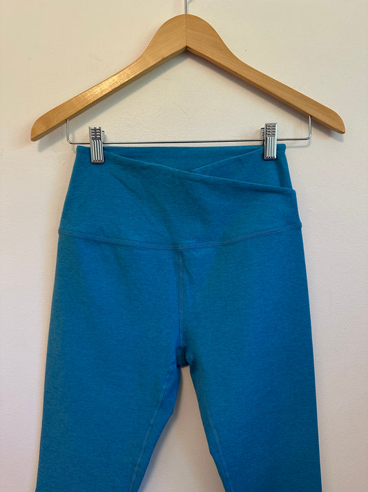 Beyond Yoga Blue Spacedye Crossover High Waisted Ankle Leggings | Size Medium