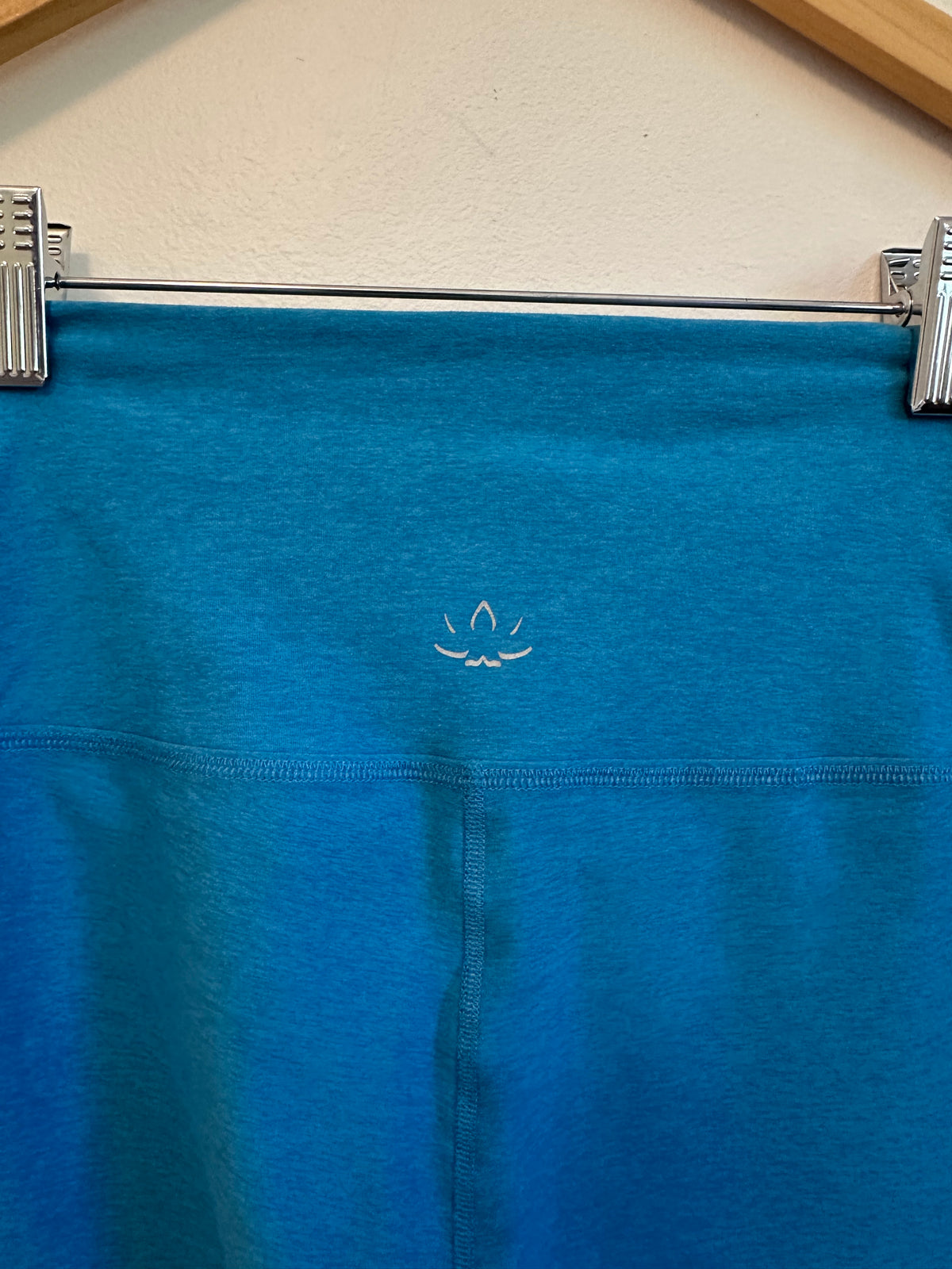 Beyond Yoga Blue Spacedye Crossover High Waisted Ankle Leggings | Size Medium