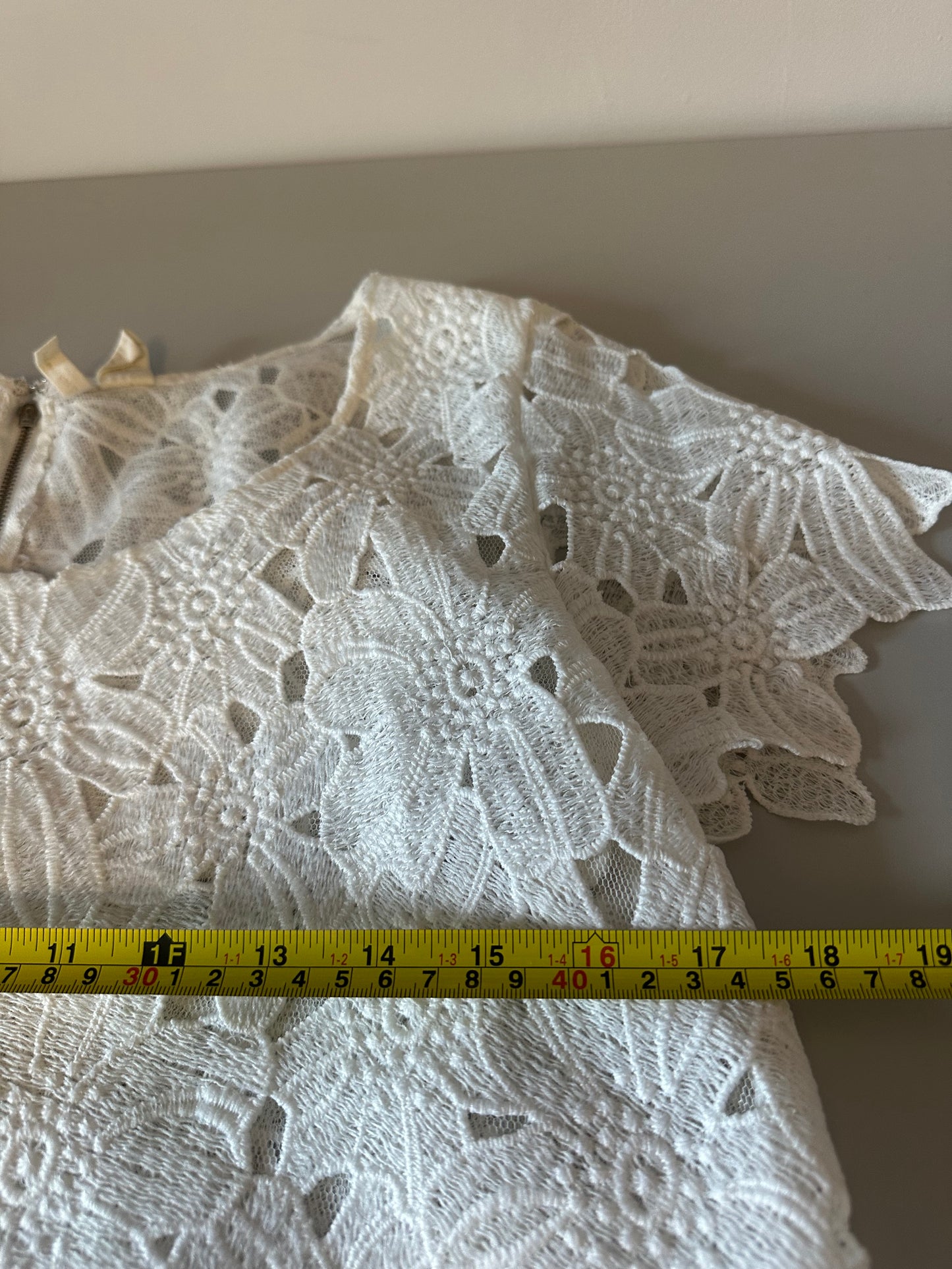 White Floral Lace Short Sleeve Blouse