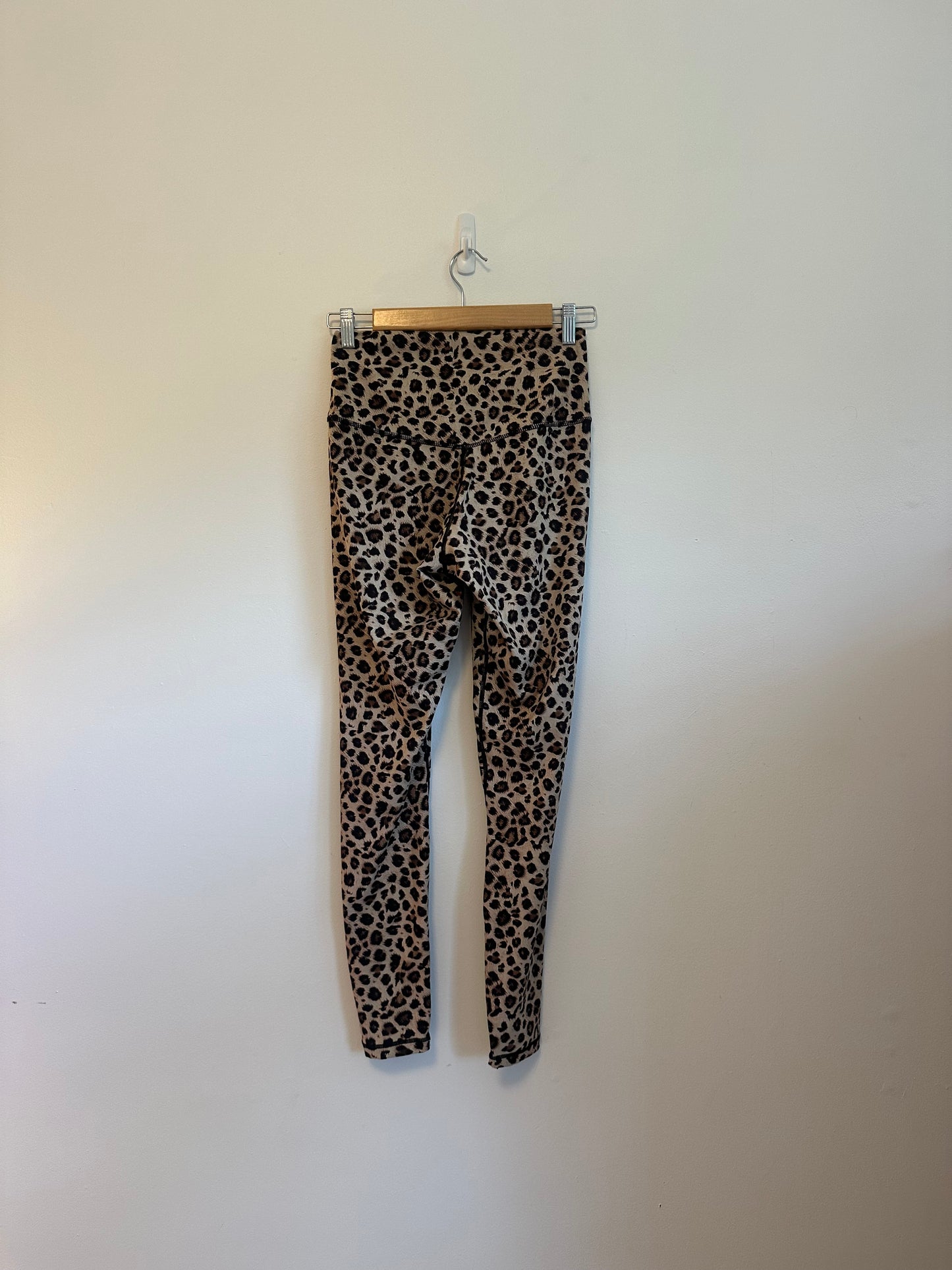 Colorfulkoala Leopard Print High Waisted Leggings | Size Medium