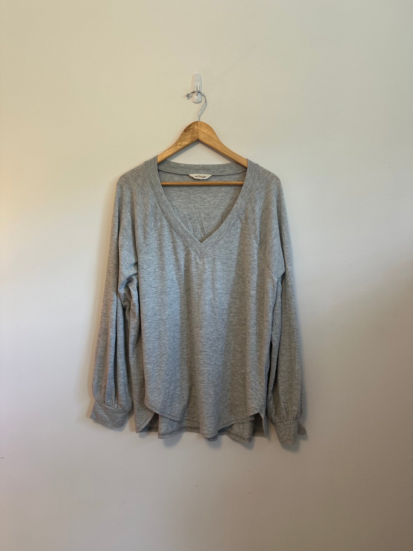 Lucky Brand Heather Gray V-Neck Long Sleeve Top | Size Large