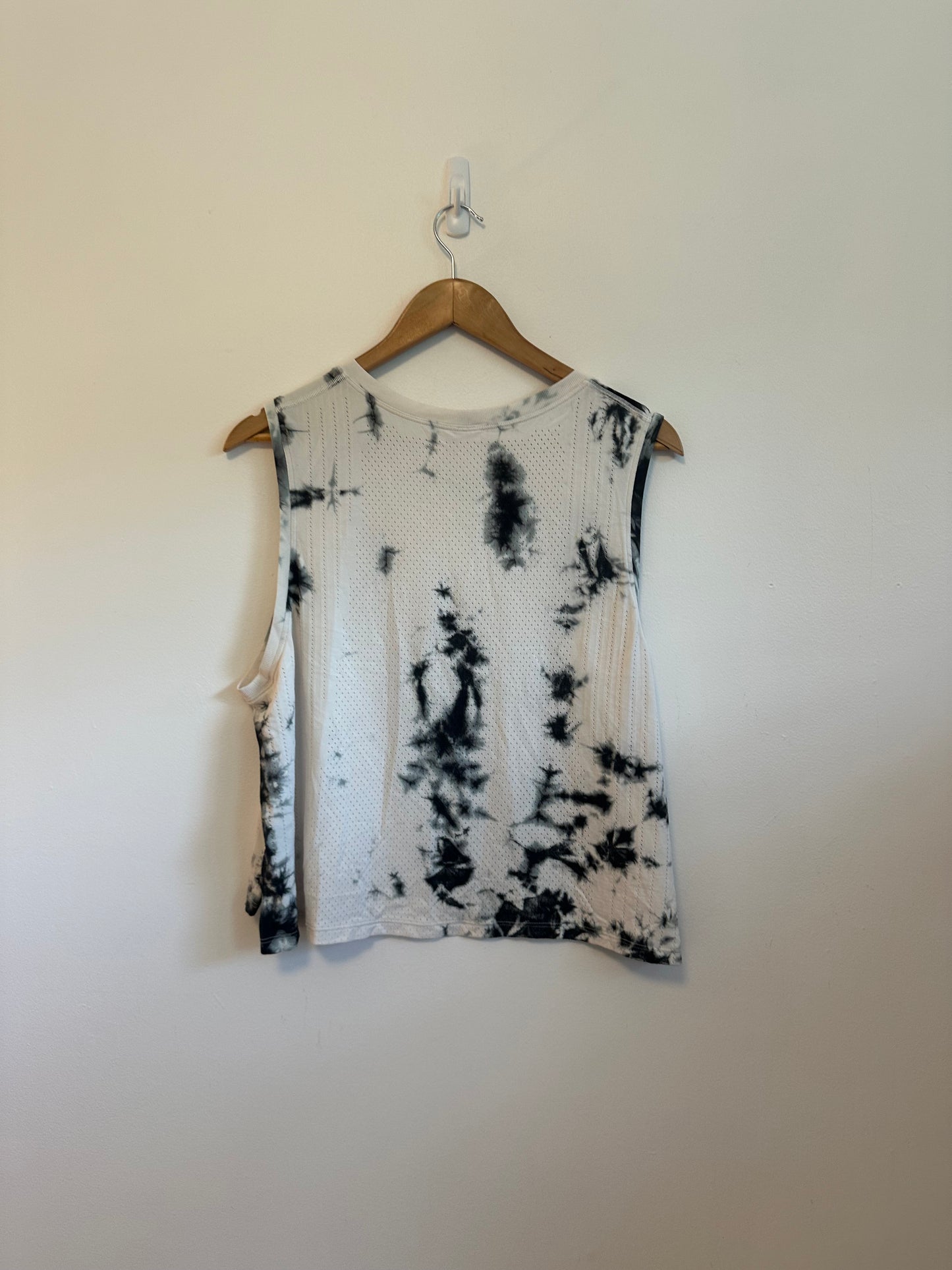 Lululemon Train to Be Tank Top in Black and White Tie Dye Marble Mesh