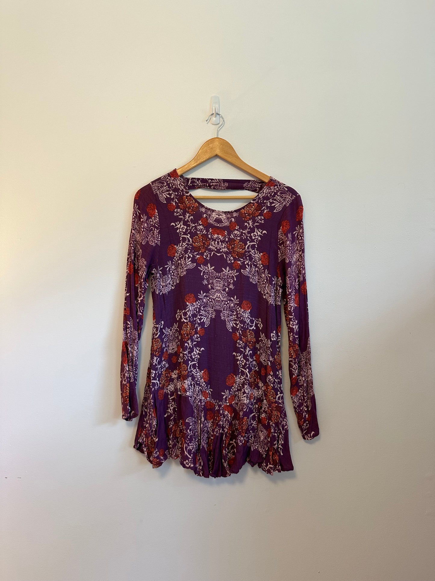 Free People Purple Floral Open Back Long Sleeve Ruffle Tunic Top | Size Medium