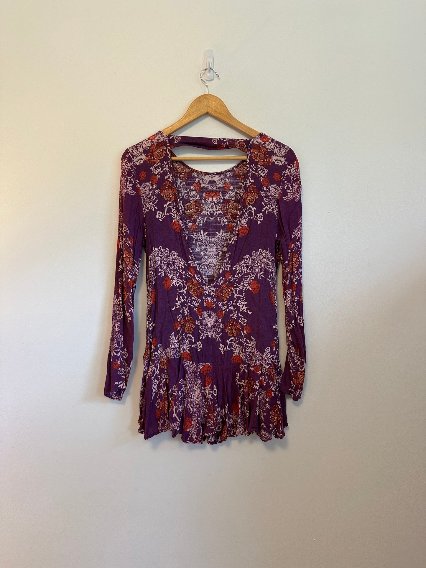 Free People Purple Floral Open Back Long Sleeve Ruffle Tunic Top | Size Medium