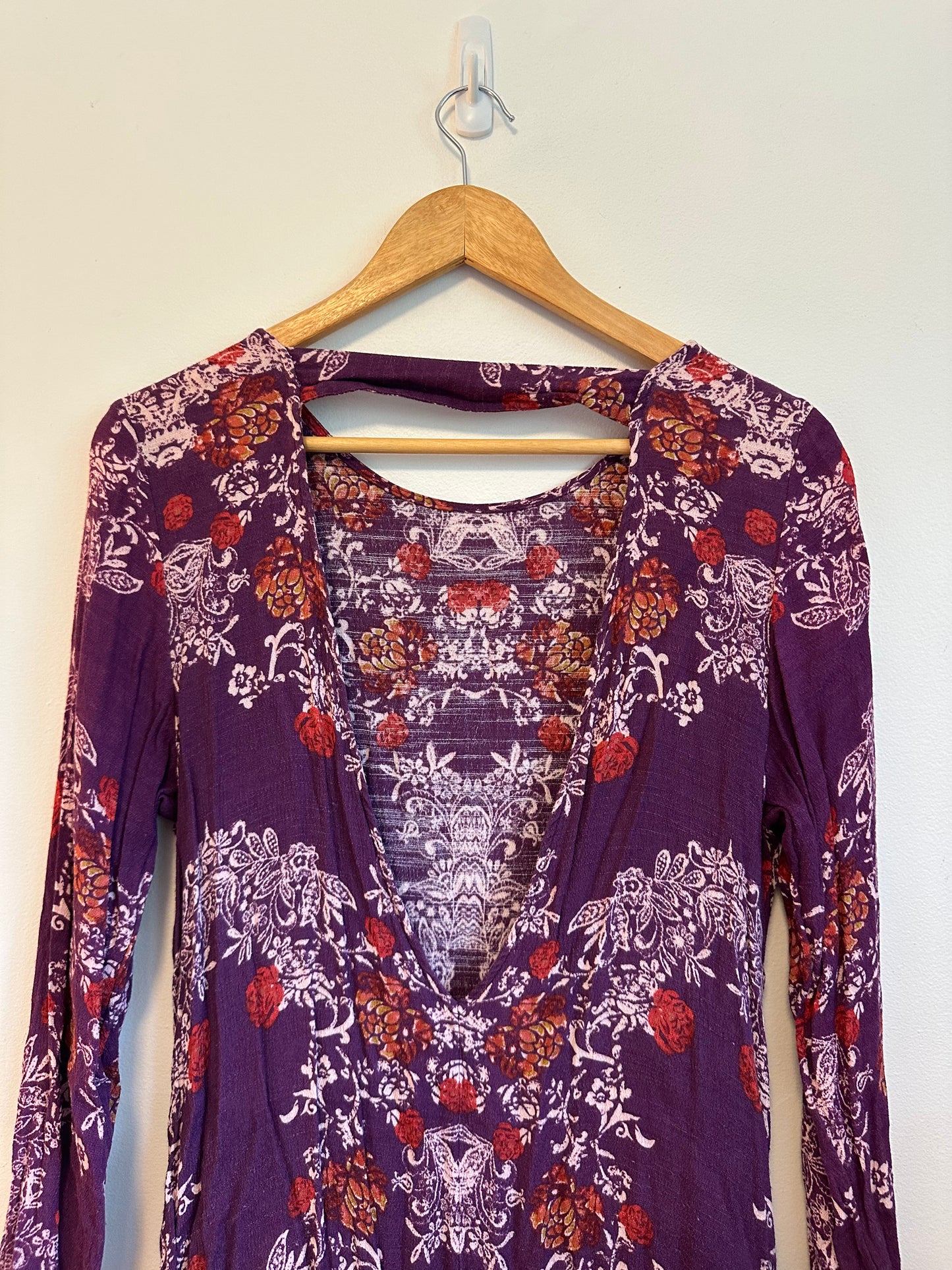 Free People Purple Floral Open Back Long Sleeve Ruffle Tunic Top | Size Medium