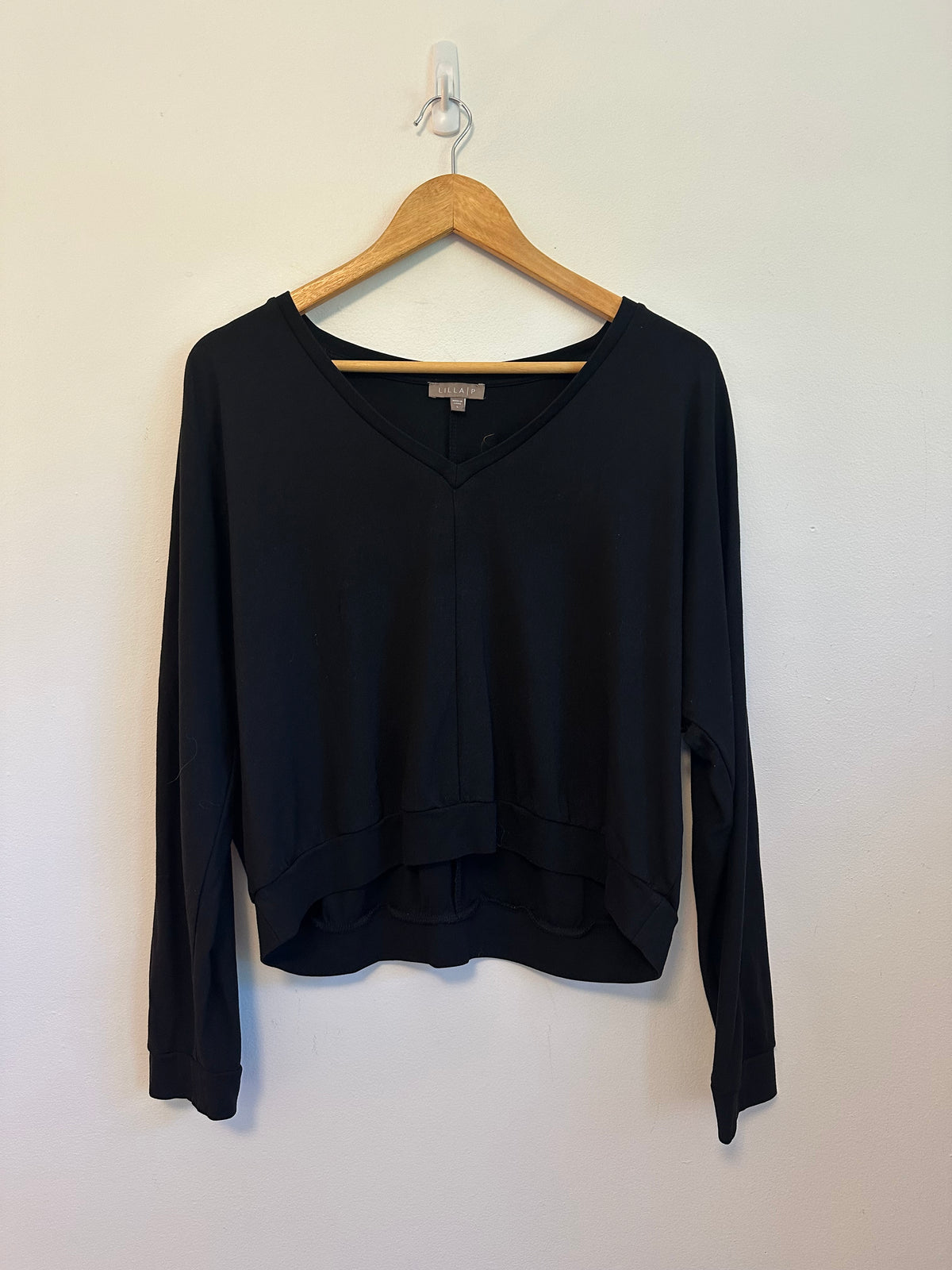 Lilla P Black V-Neck Dolman Long Sleeve Top | Size Large