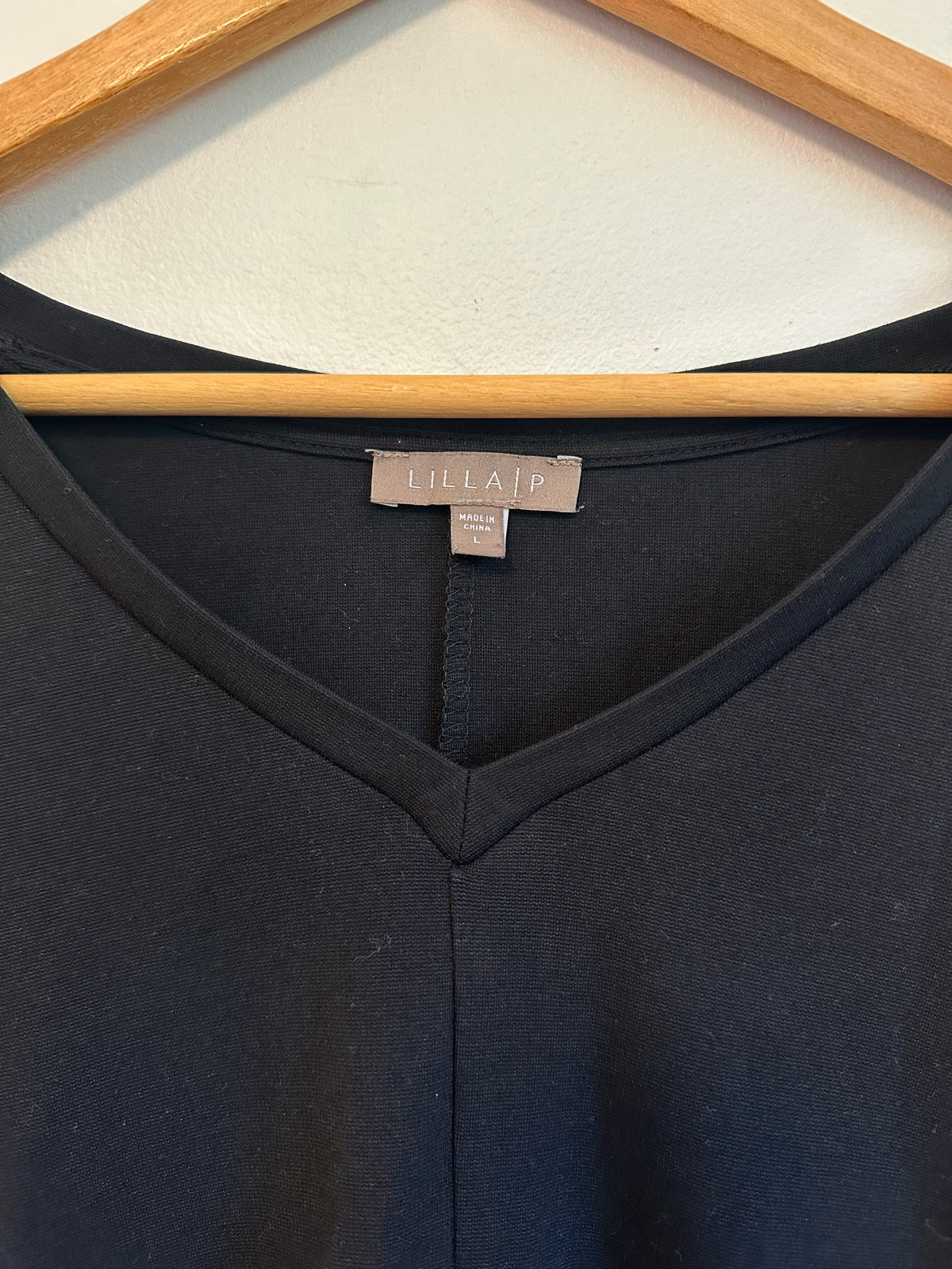 Lilla P Black V-Neck Dolman Long Sleeve Top | Size Large