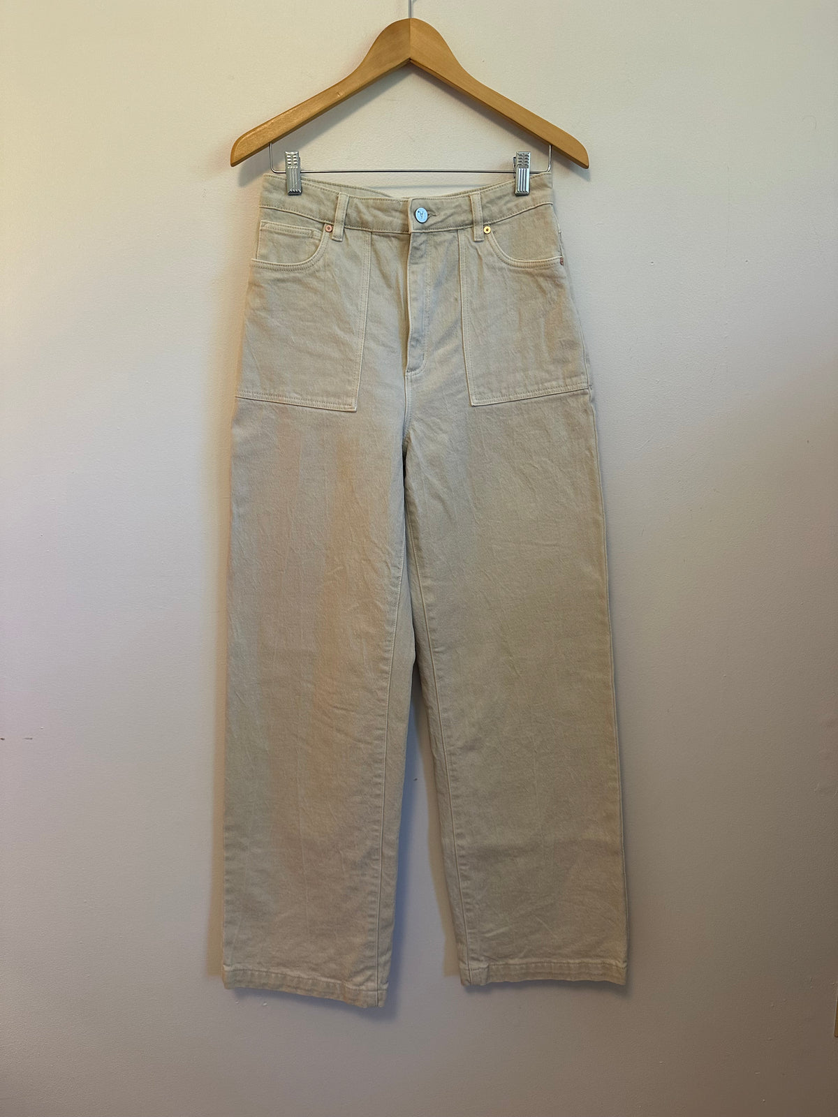 ABrand 94 High and Wide Cream Denim Patch Pocket Jeans | Size 28