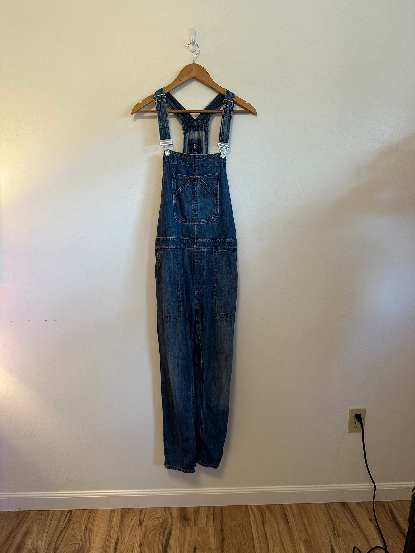 Gap Denim Relaxed Straight Leg Jean Overalls | Size Medium