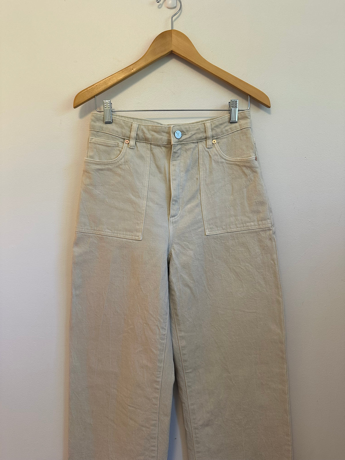 ABrand 94 High and Wide Cream Denim Patch Pocket Jeans | Size 28